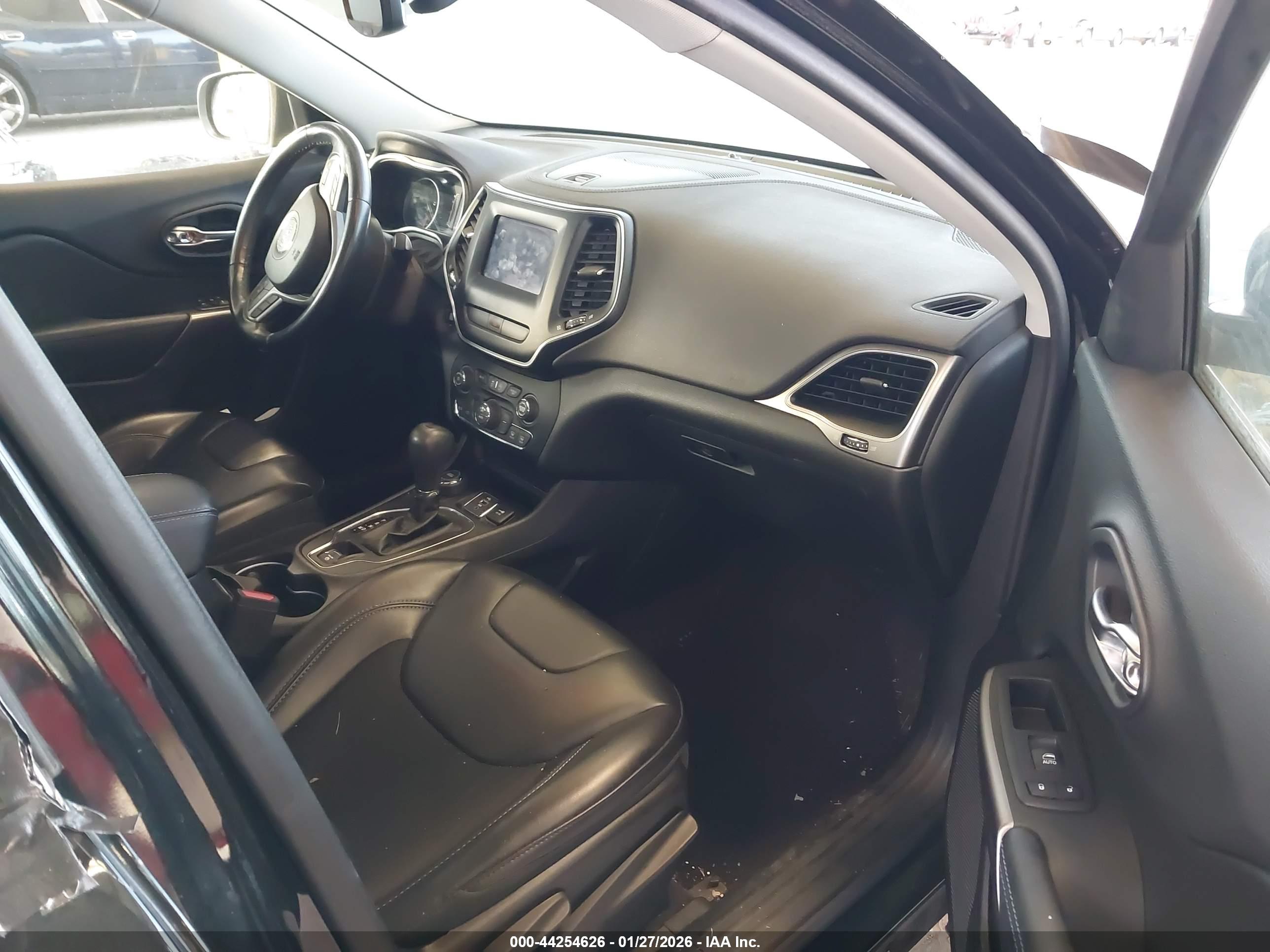 JEEP CHEROKEE image 5