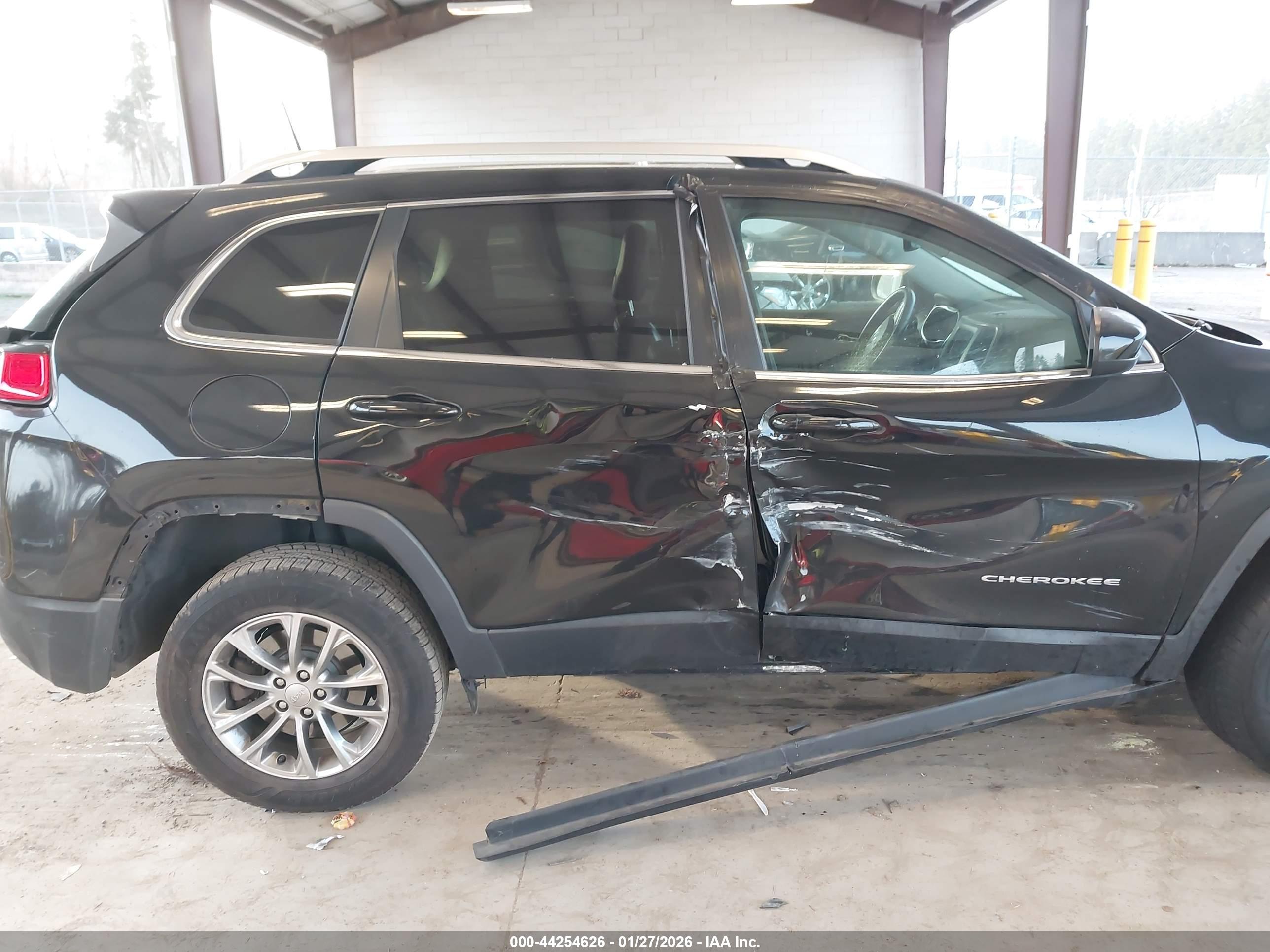 JEEP CHEROKEE image 6