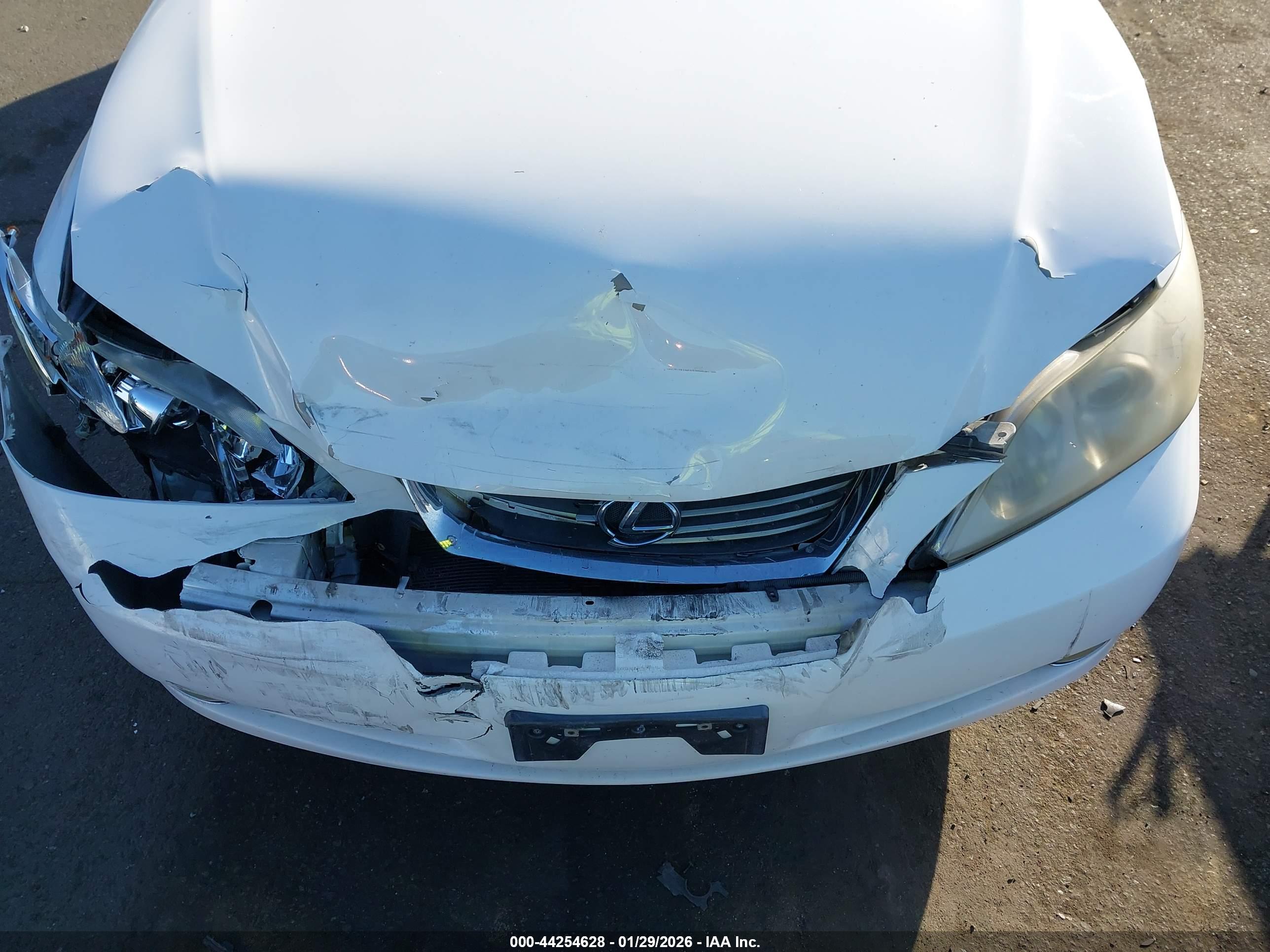 LEXUS ES image 6