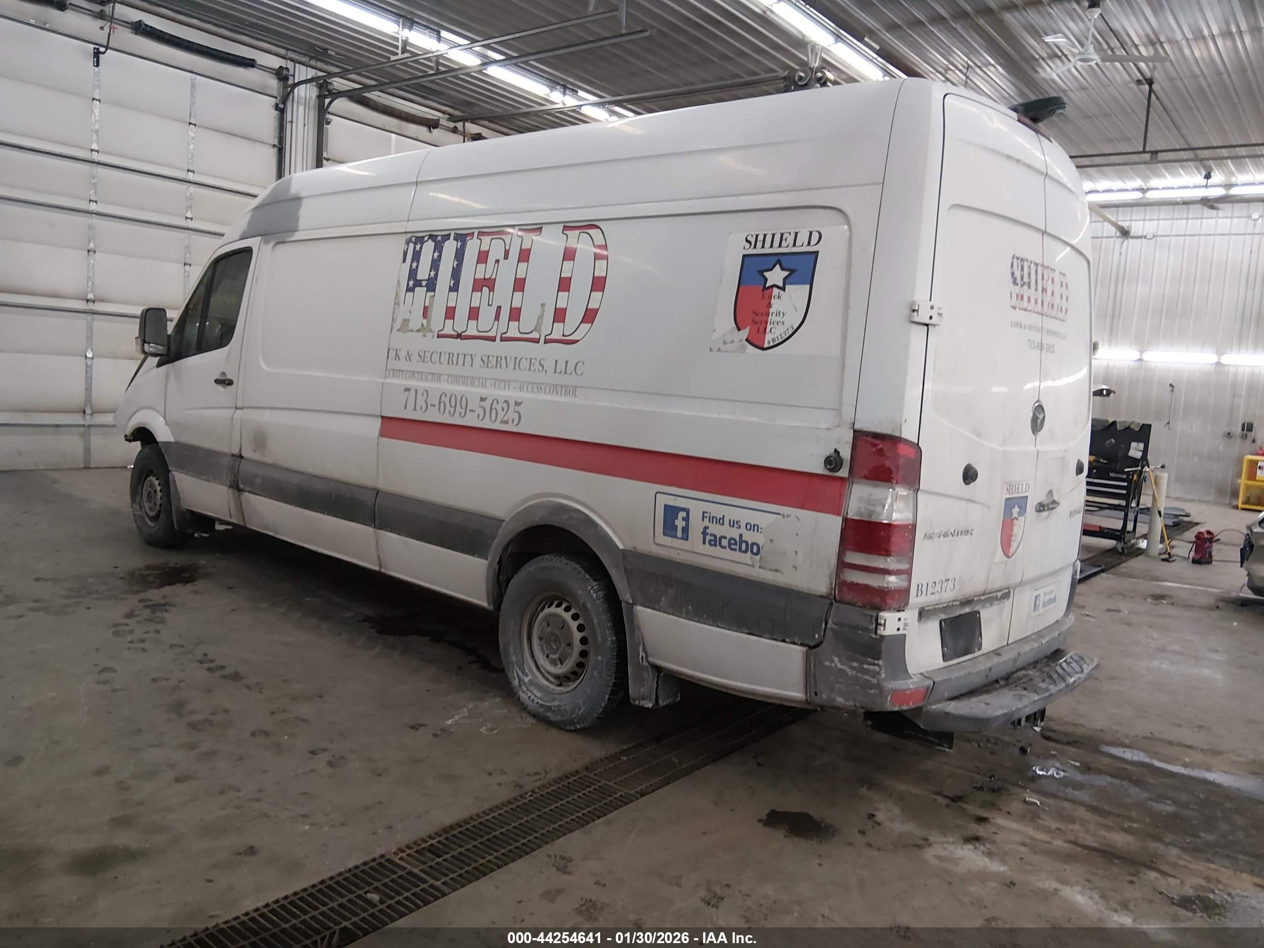 MERCEDES-BENZ SPRINTER image 3