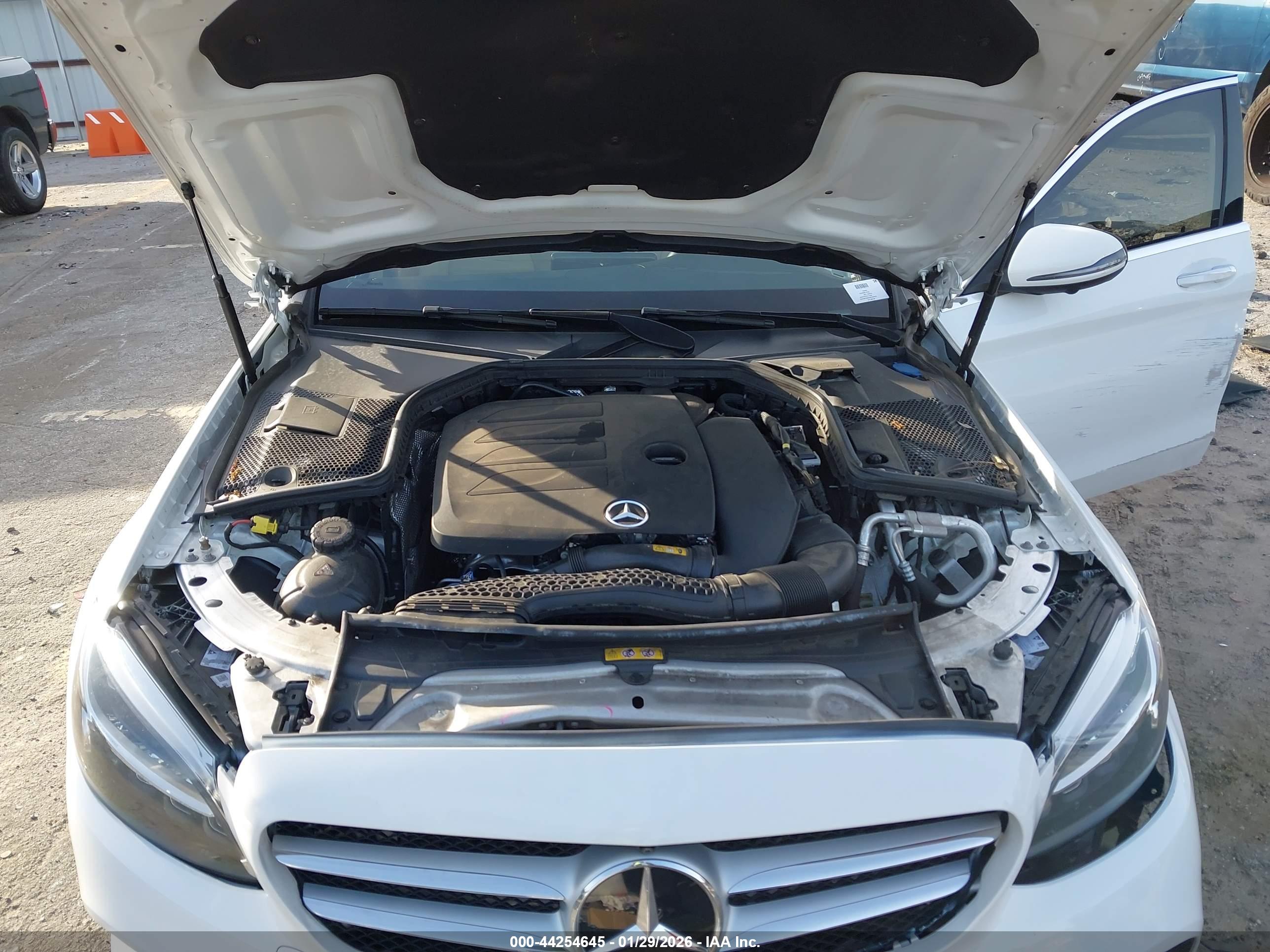 MERCEDES-BENZ C image 10