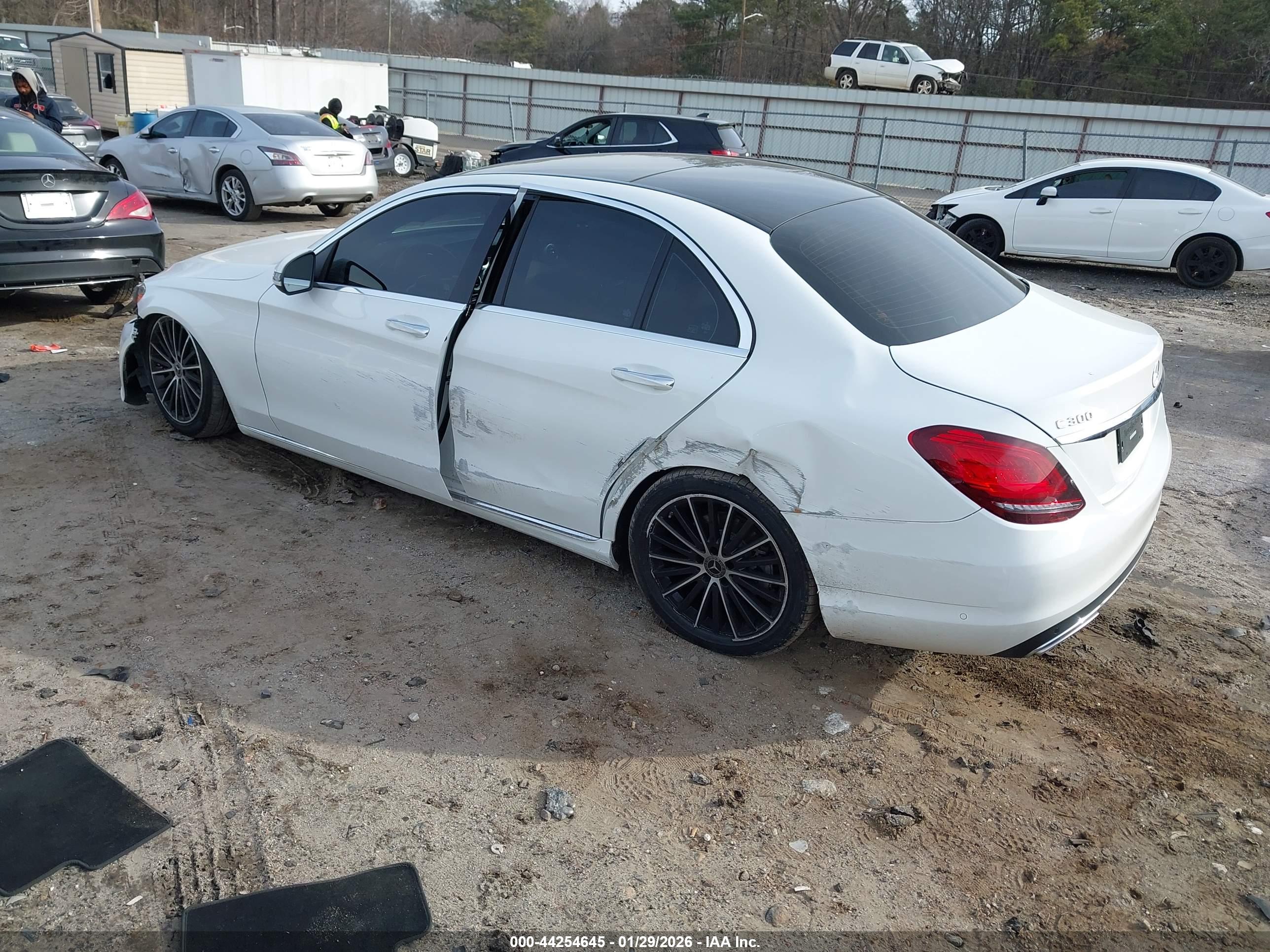 MERCEDES-BENZ C image 3