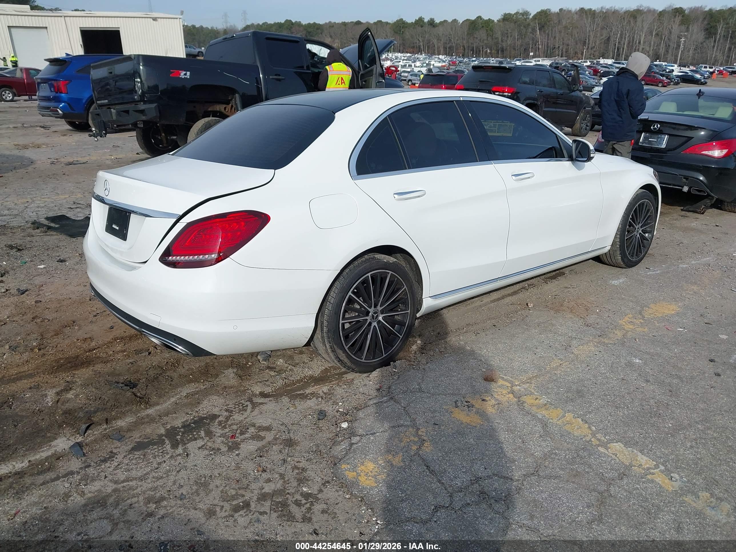 MERCEDES-BENZ C image 4