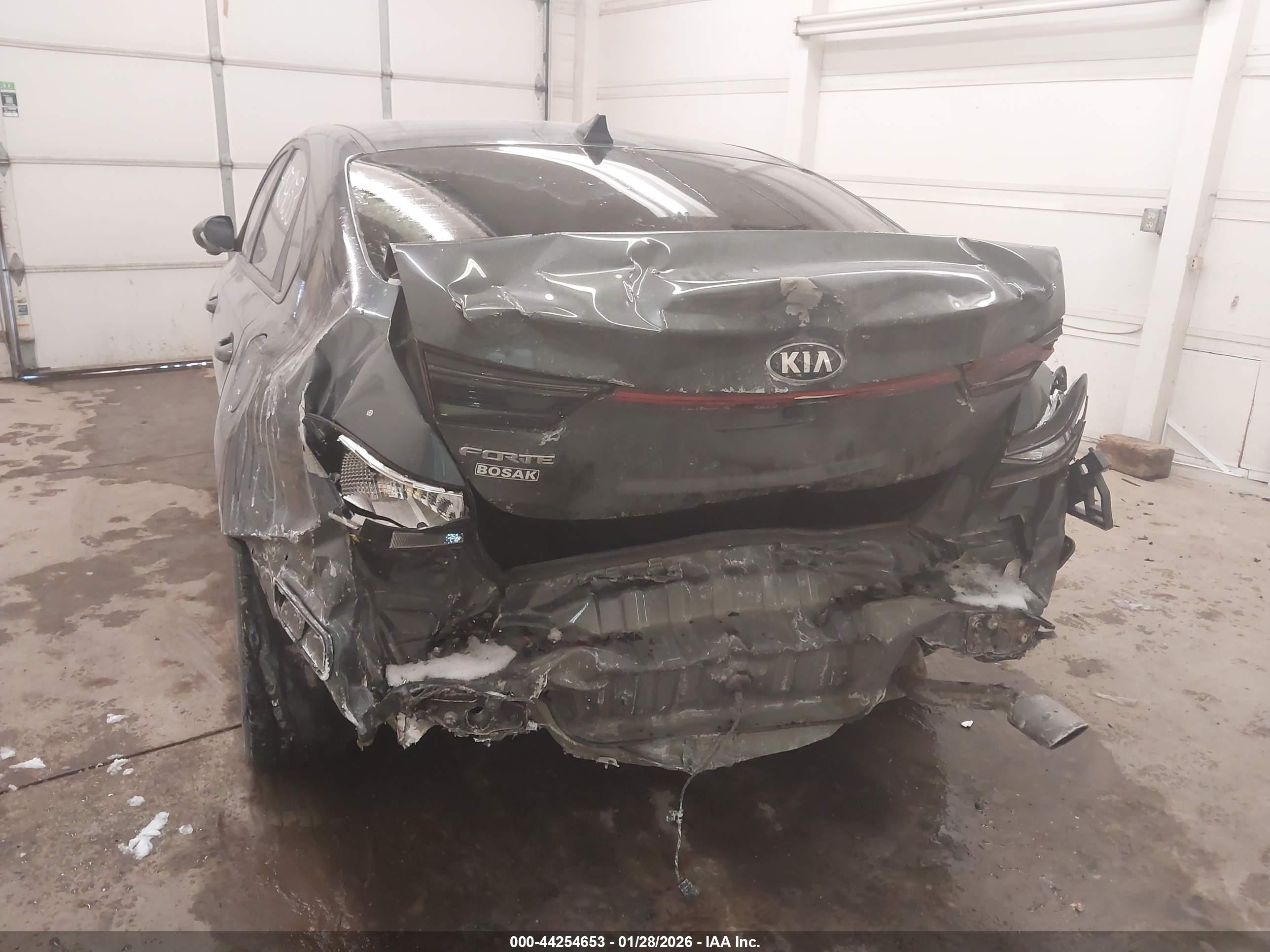 KIA FORTE image 6