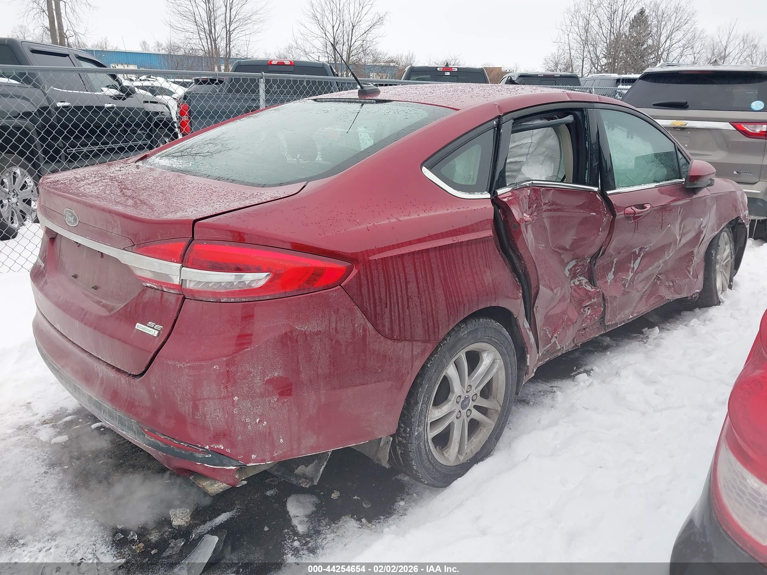 FORD FUSION image 4