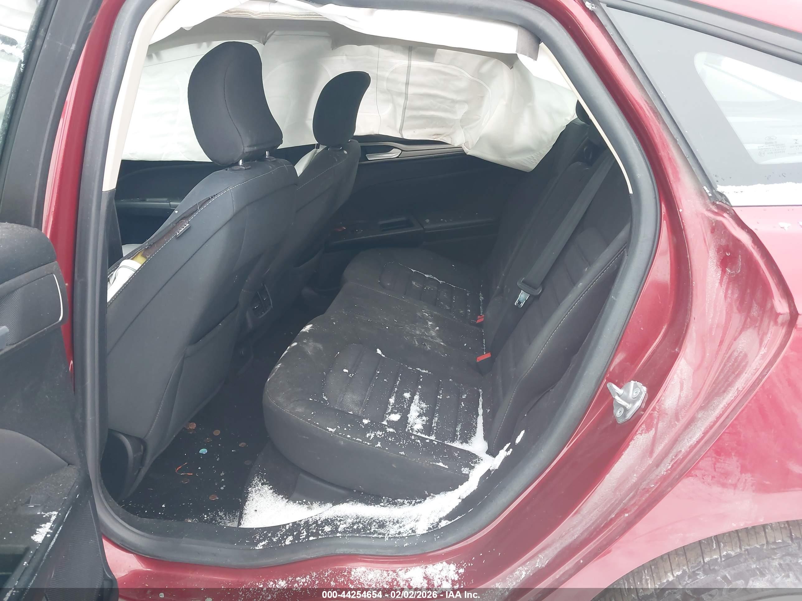 FORD FUSION image 8