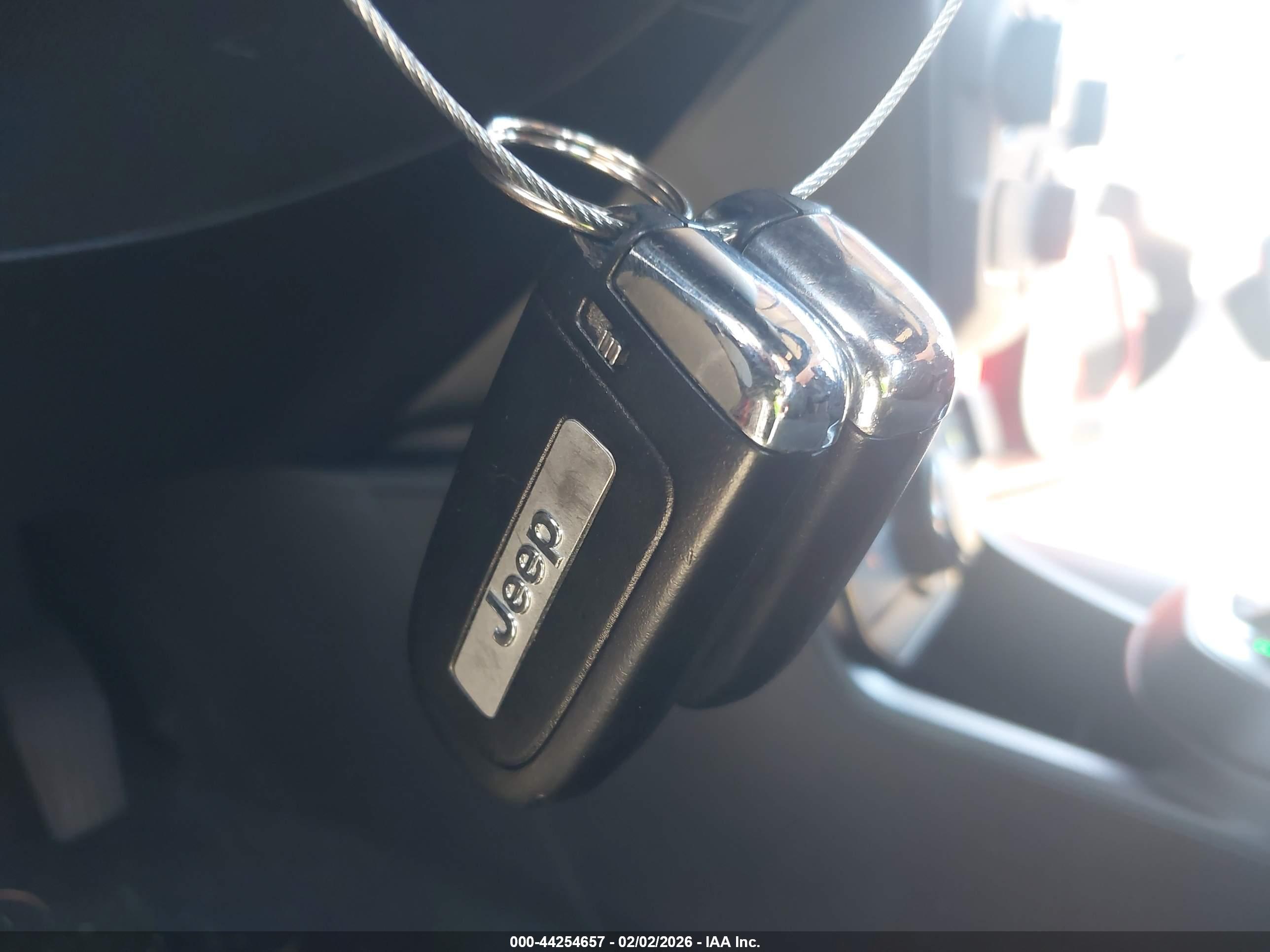 JEEP RENEGADE image 11