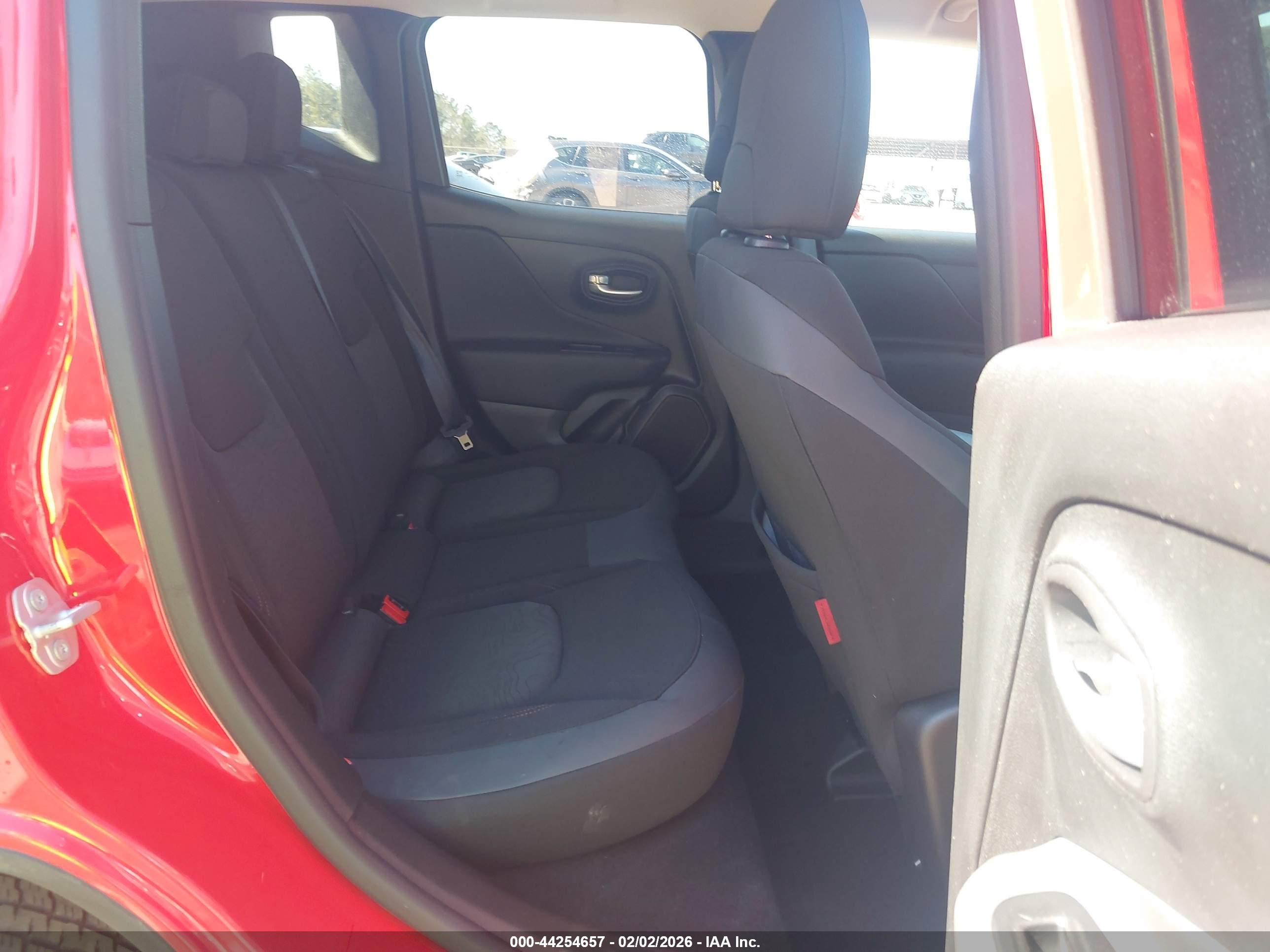 JEEP RENEGADE image 8