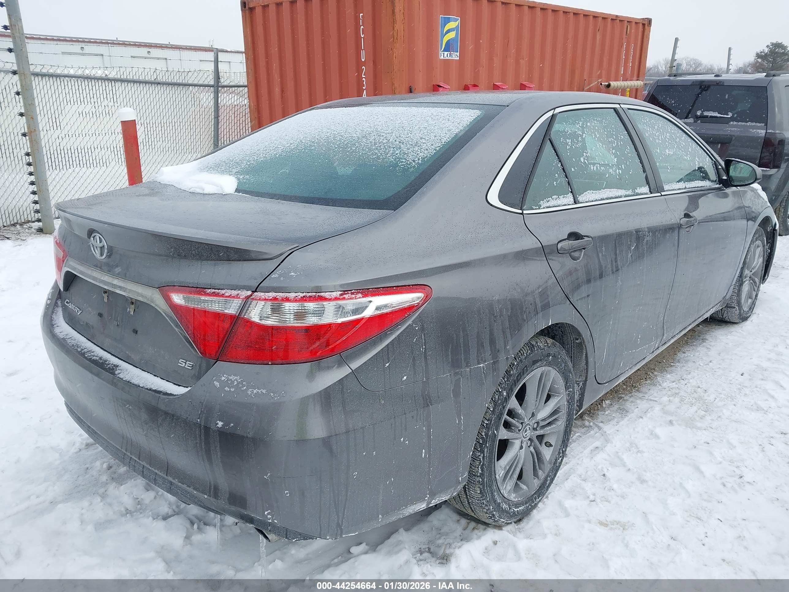 TOYOTA CAMRY image 4