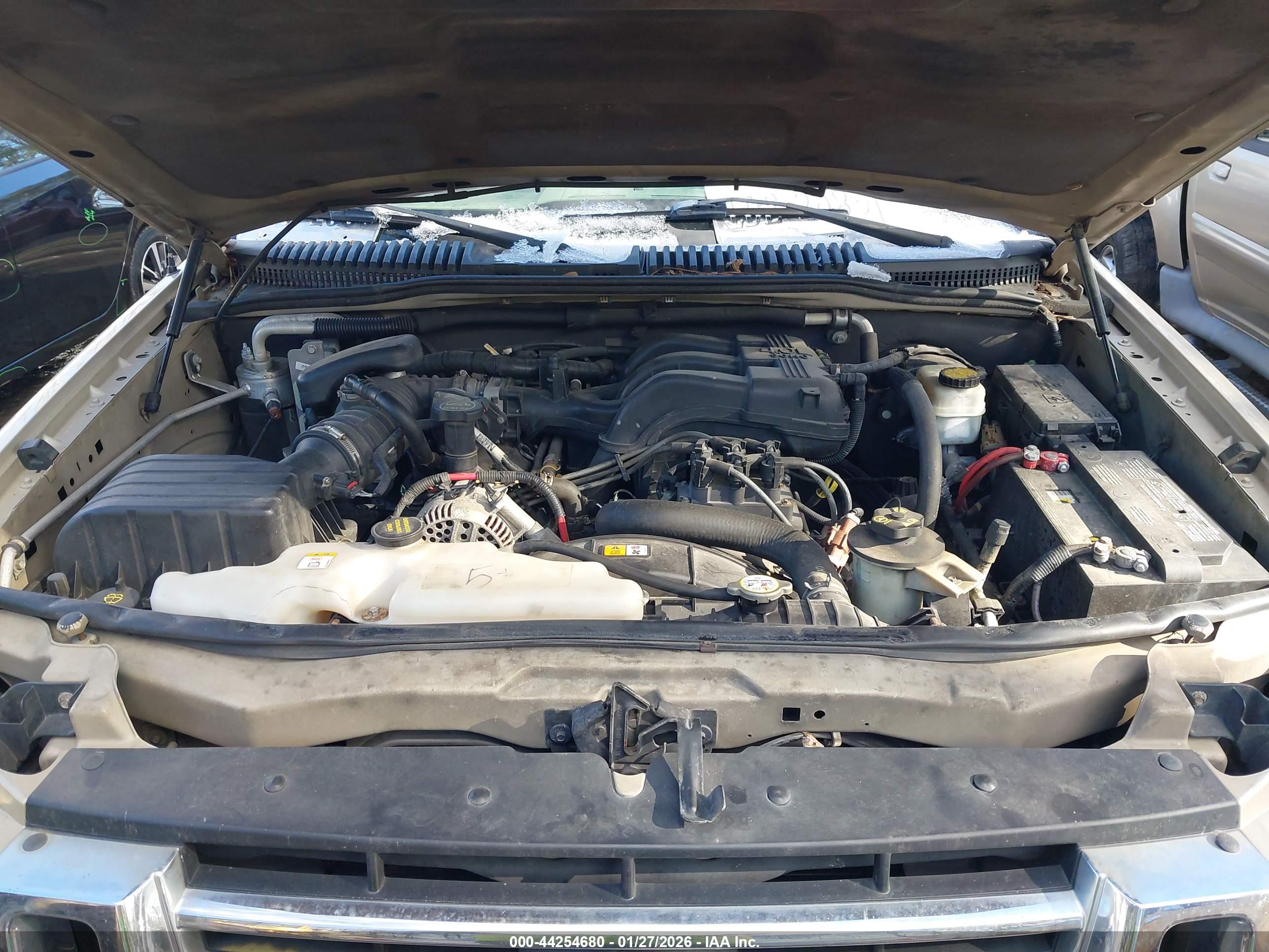 FORD EXPLORER image 10