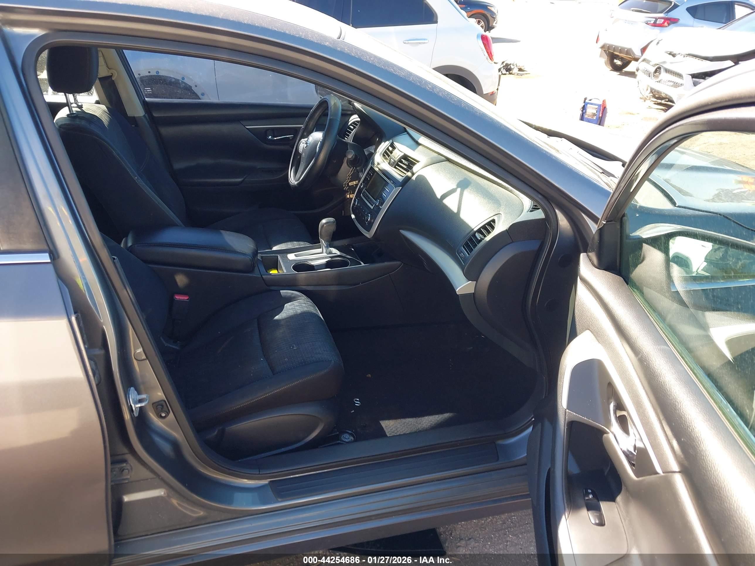 NISSAN ALTIMA image 5