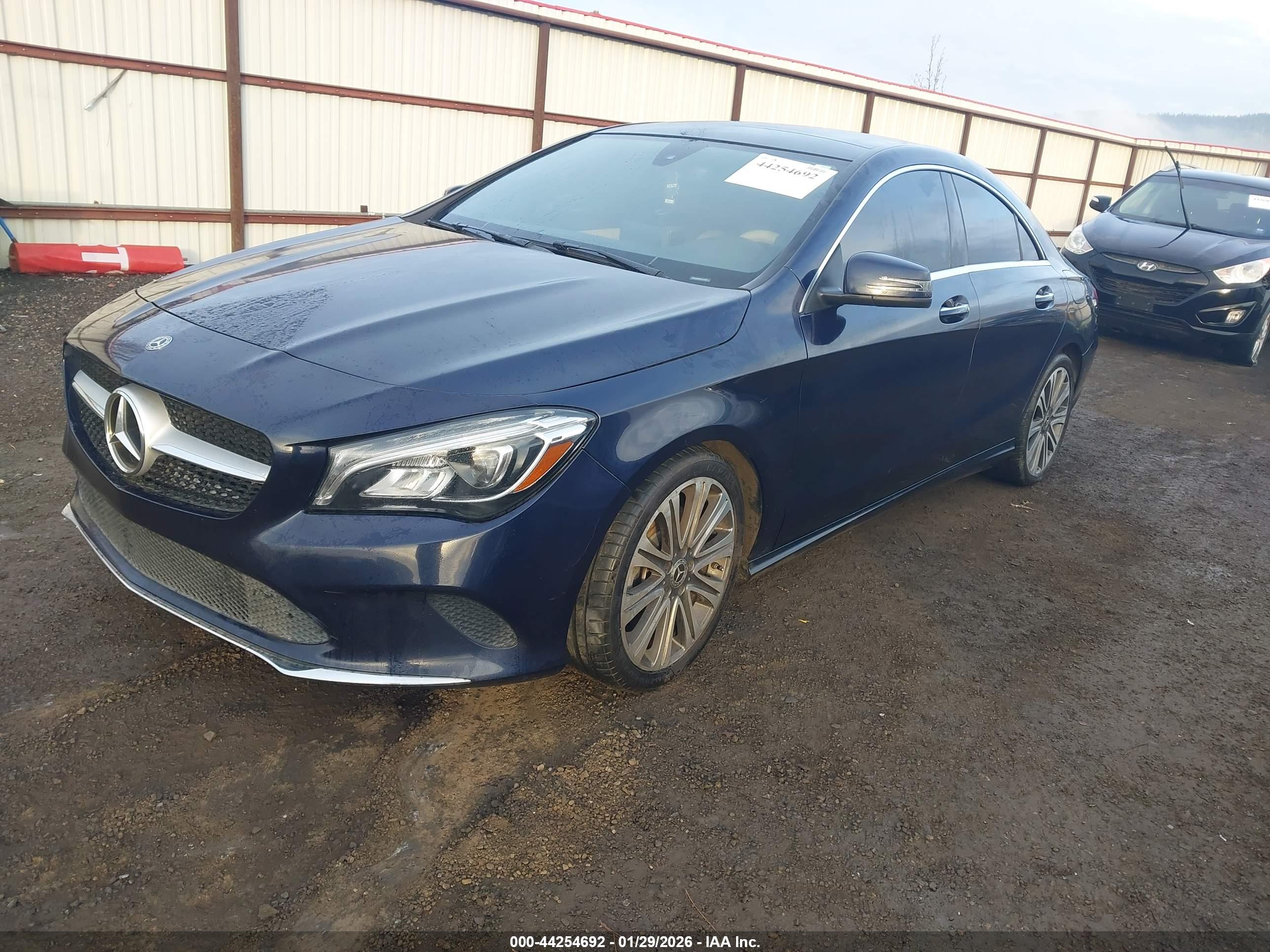 MERCEDES-BENZ CLA image 2