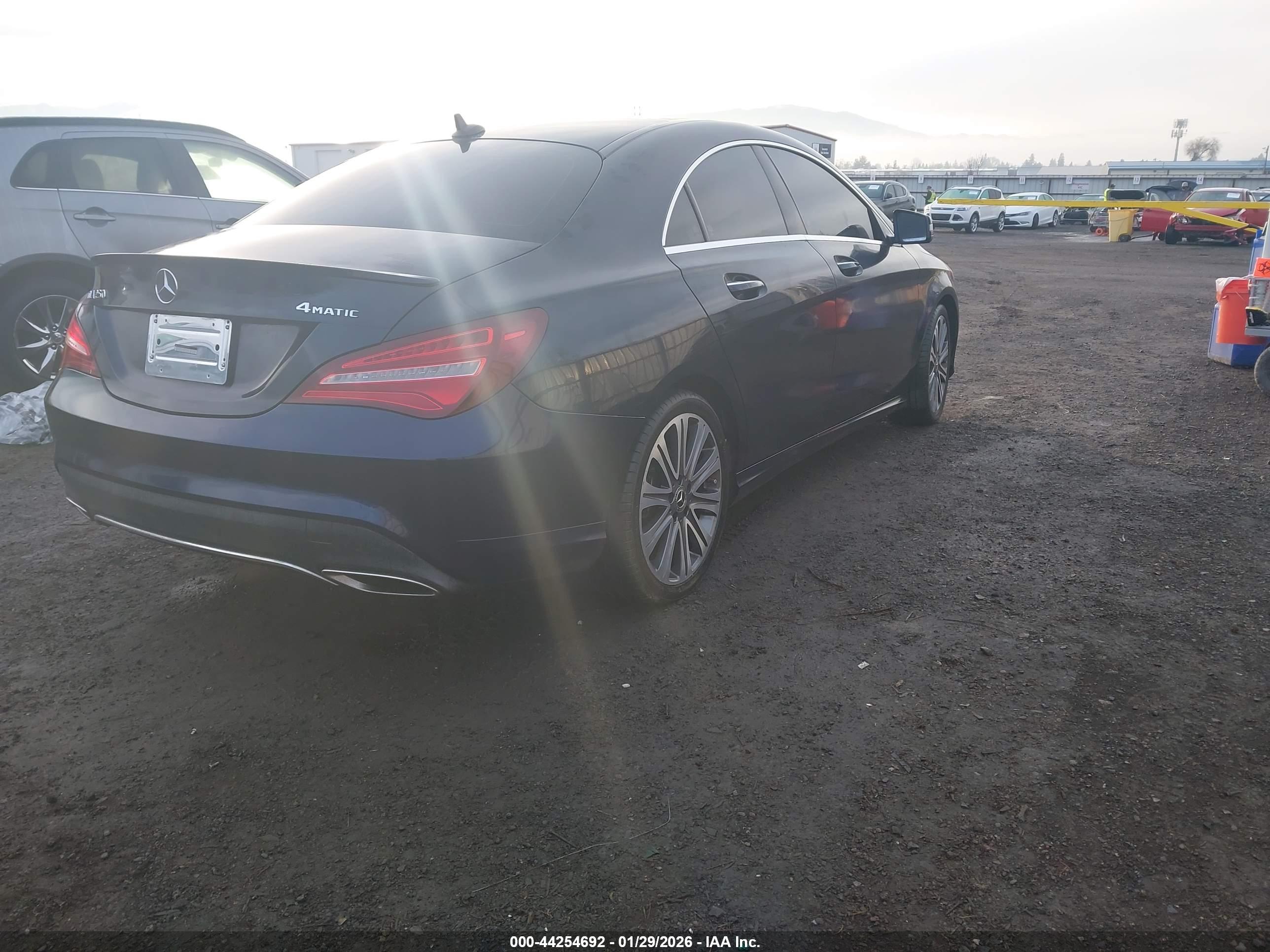 MERCEDES-BENZ CLA image 4