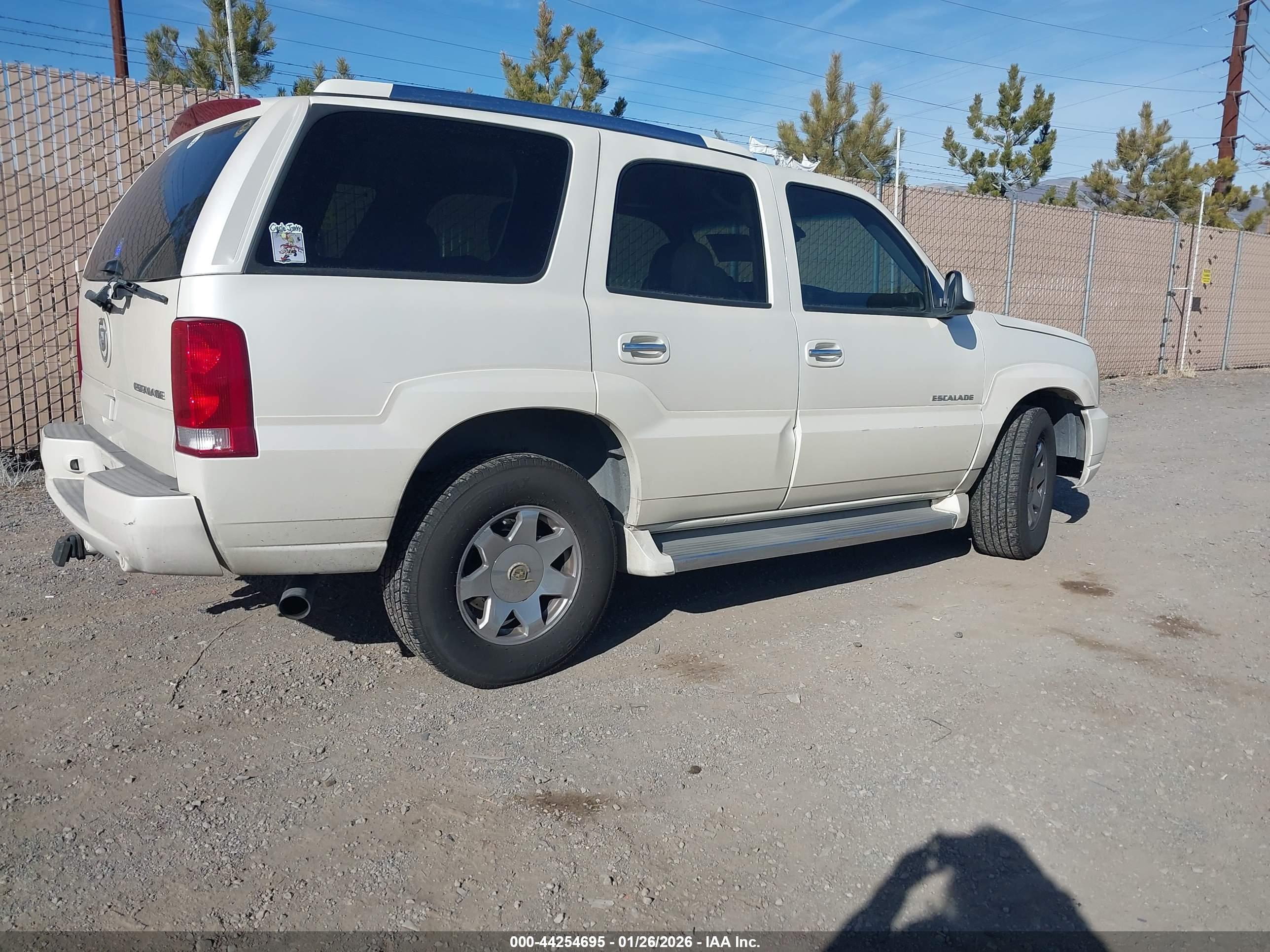 CADILLAC ESCALADE image 4