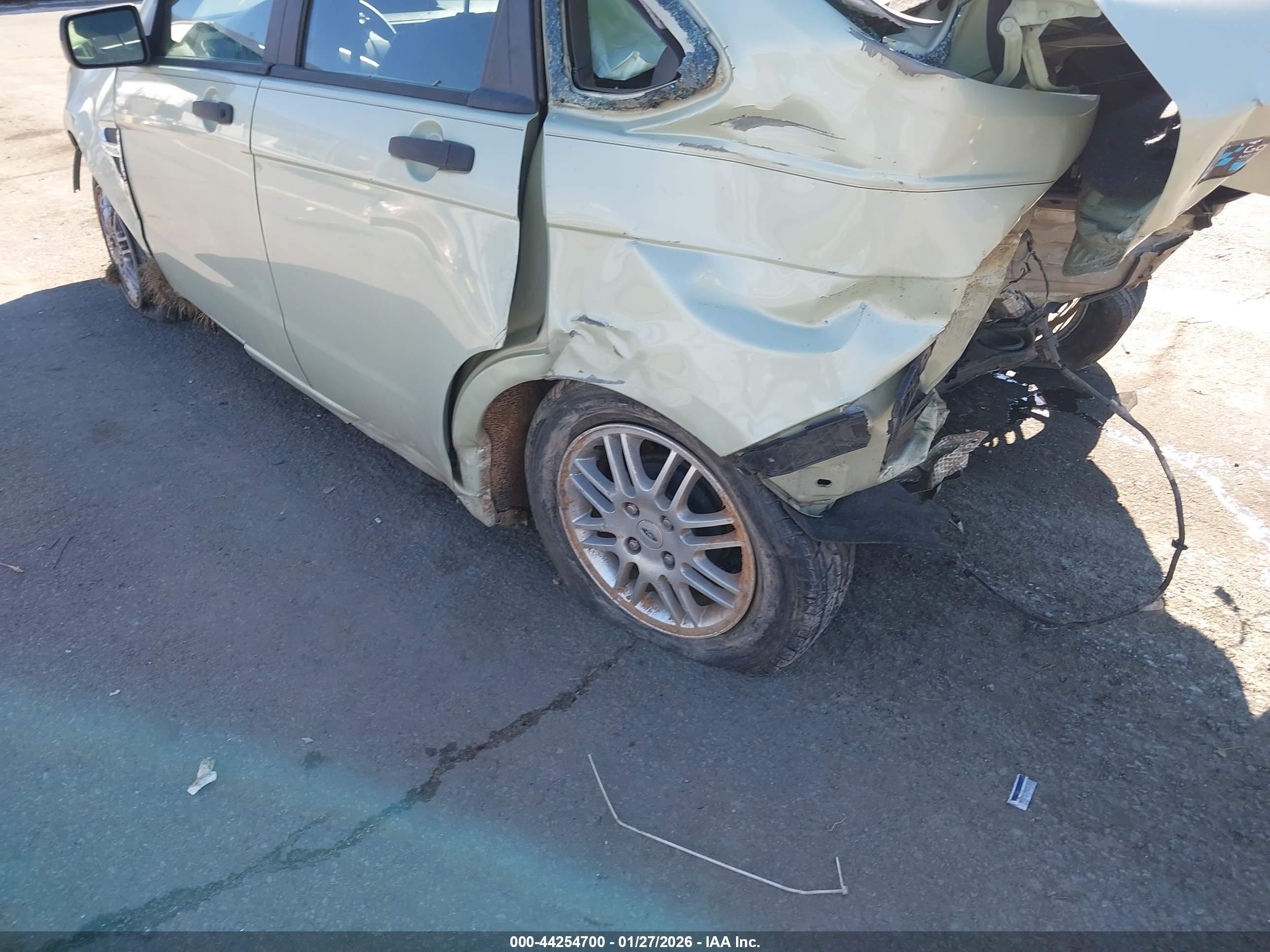 FORD FOCUS image 6