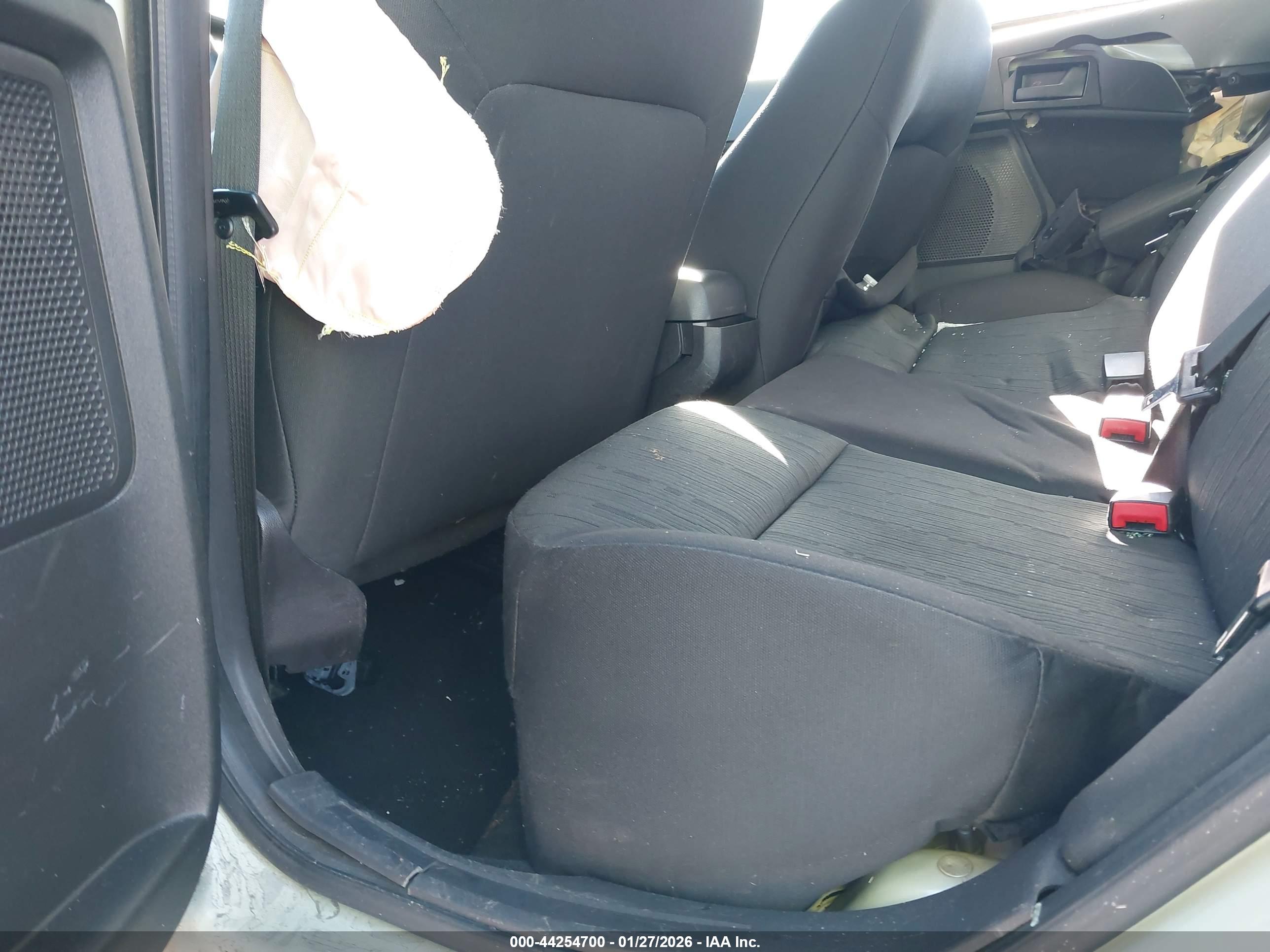 FORD FOCUS image 8