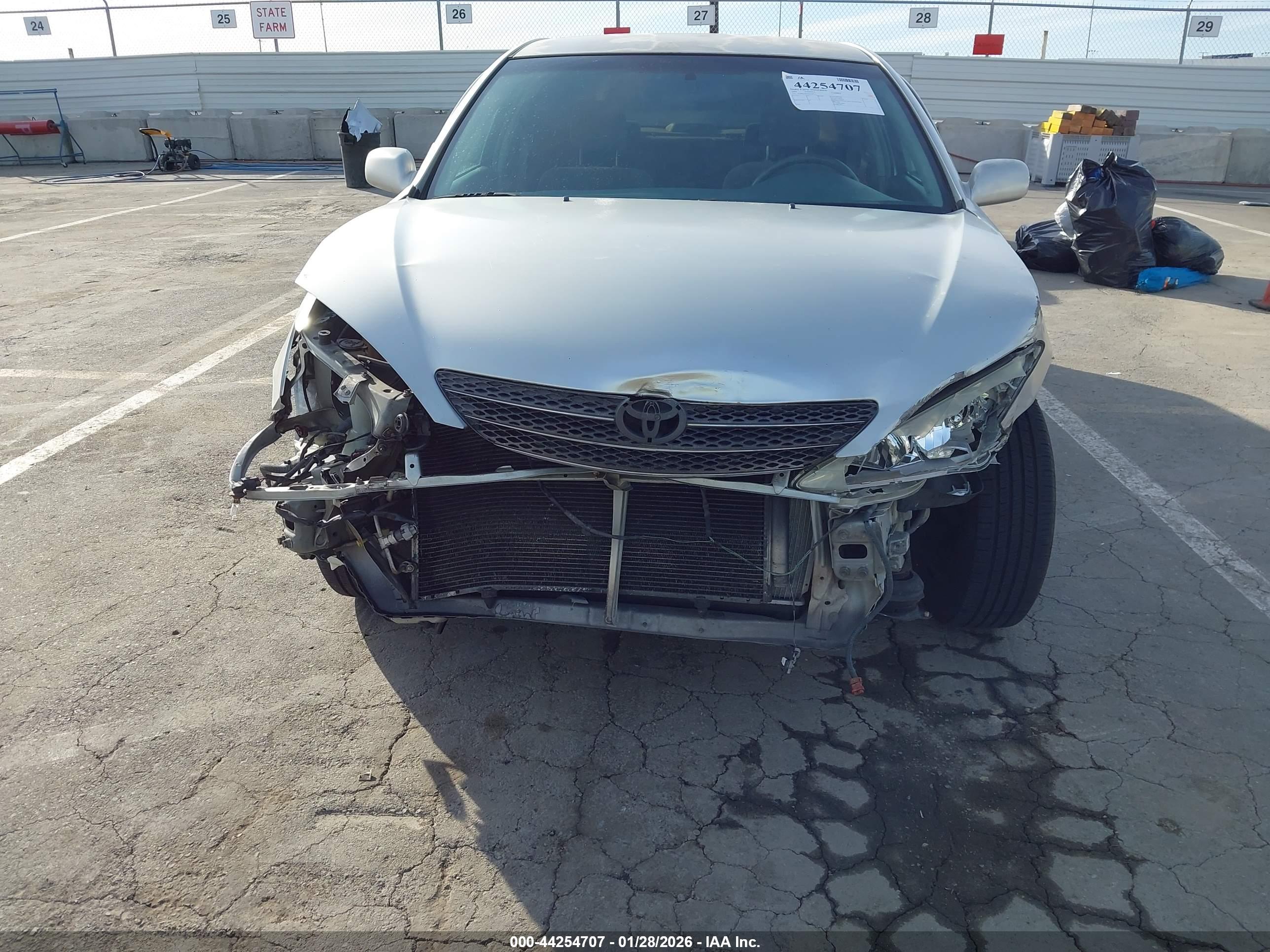 TOYOTA CAMRY image 6