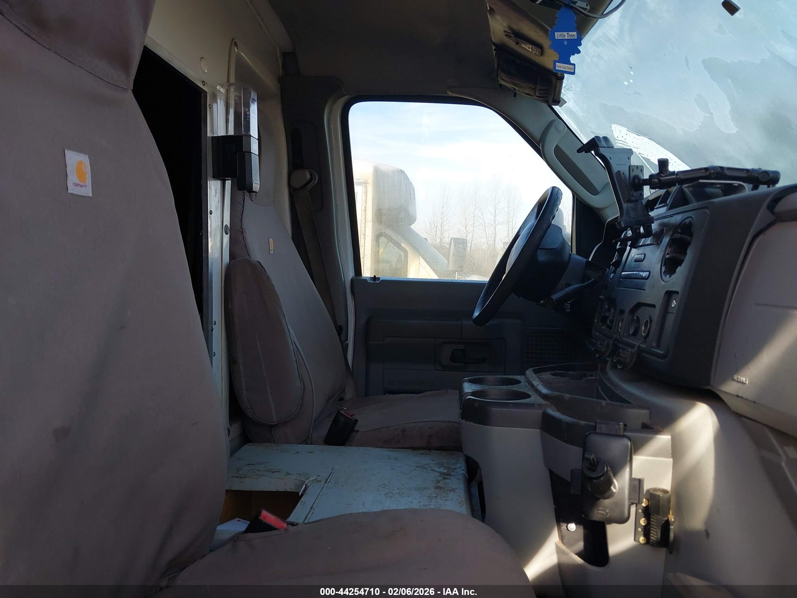 FORD E-450 image 5