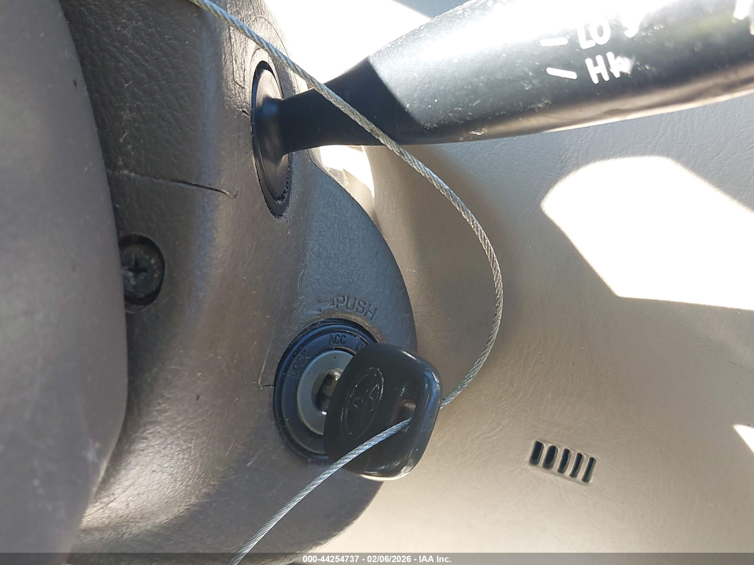 TOYOTA COROLLA image 11