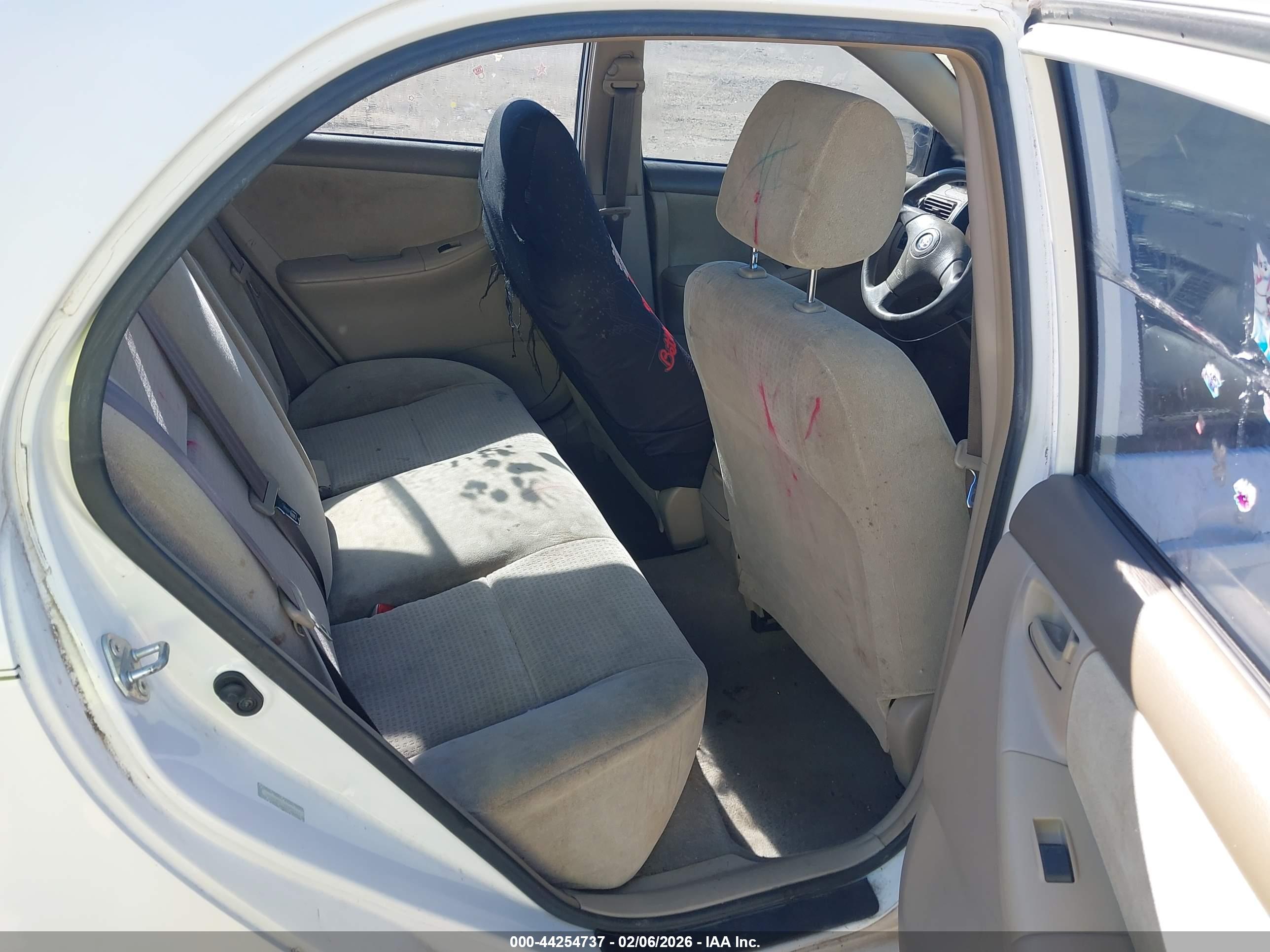 TOYOTA COROLLA image 8
