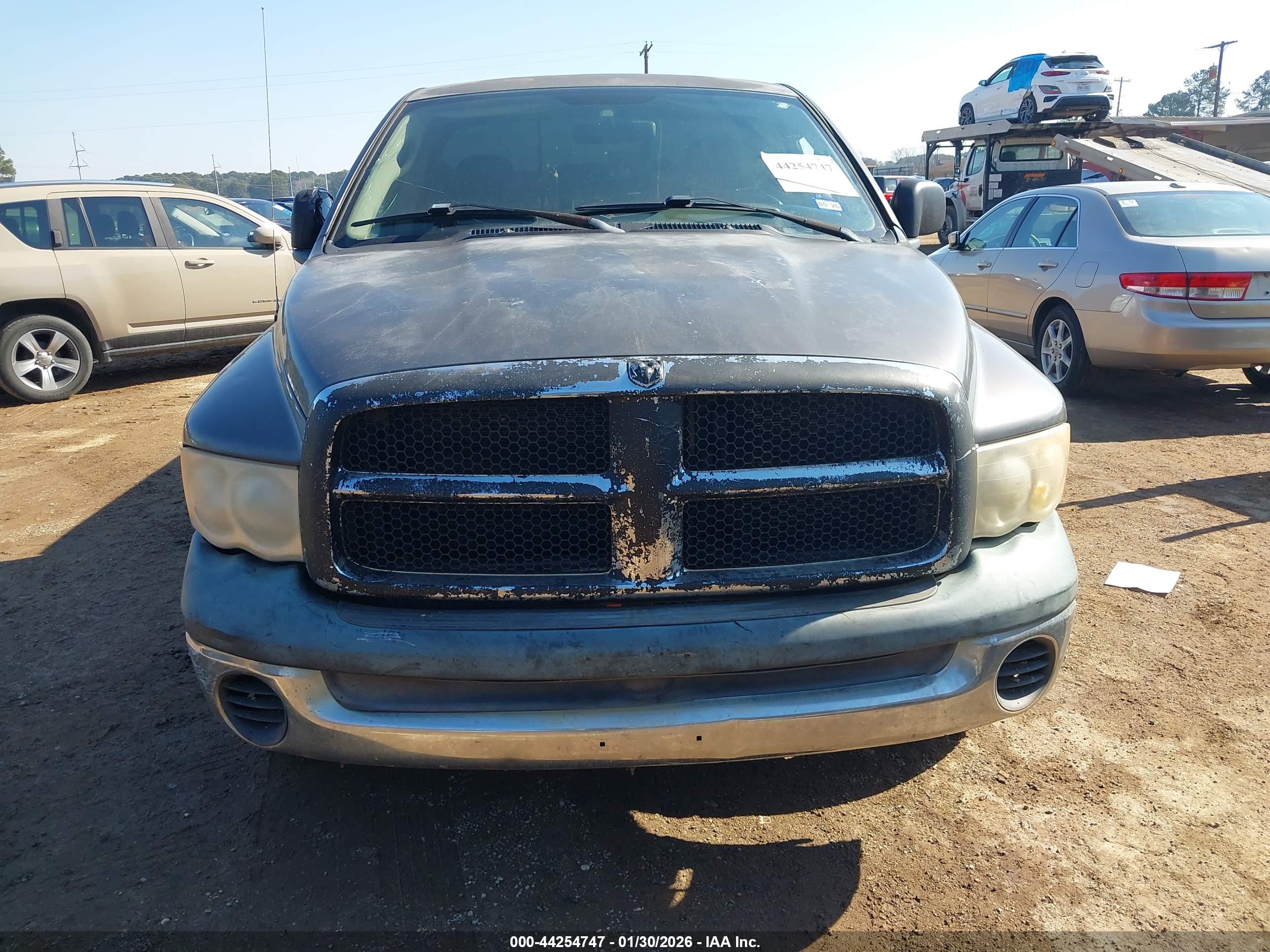 DODGE RAM image 6