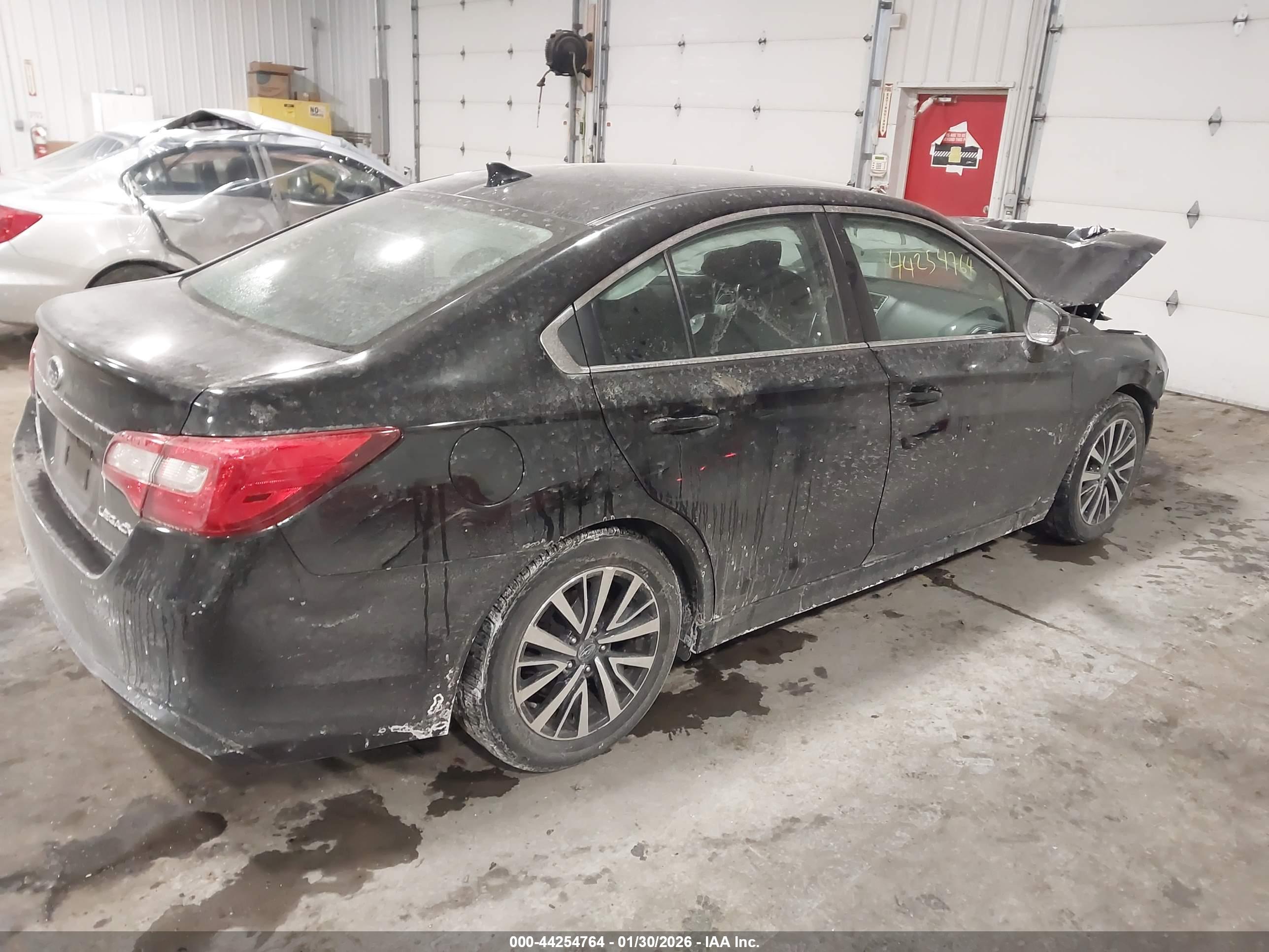 SUBARU LEGACY image 4