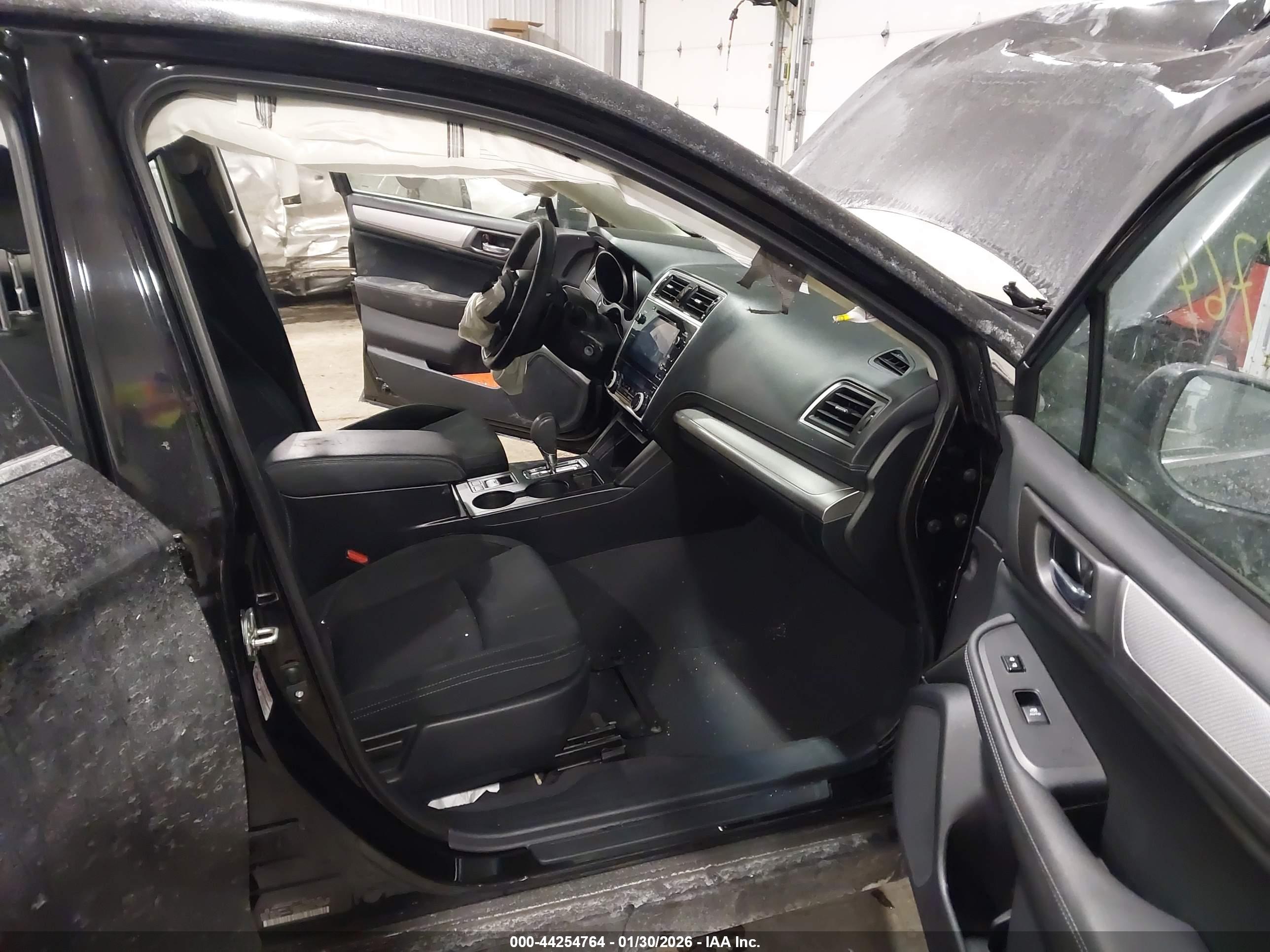 SUBARU LEGACY image 5