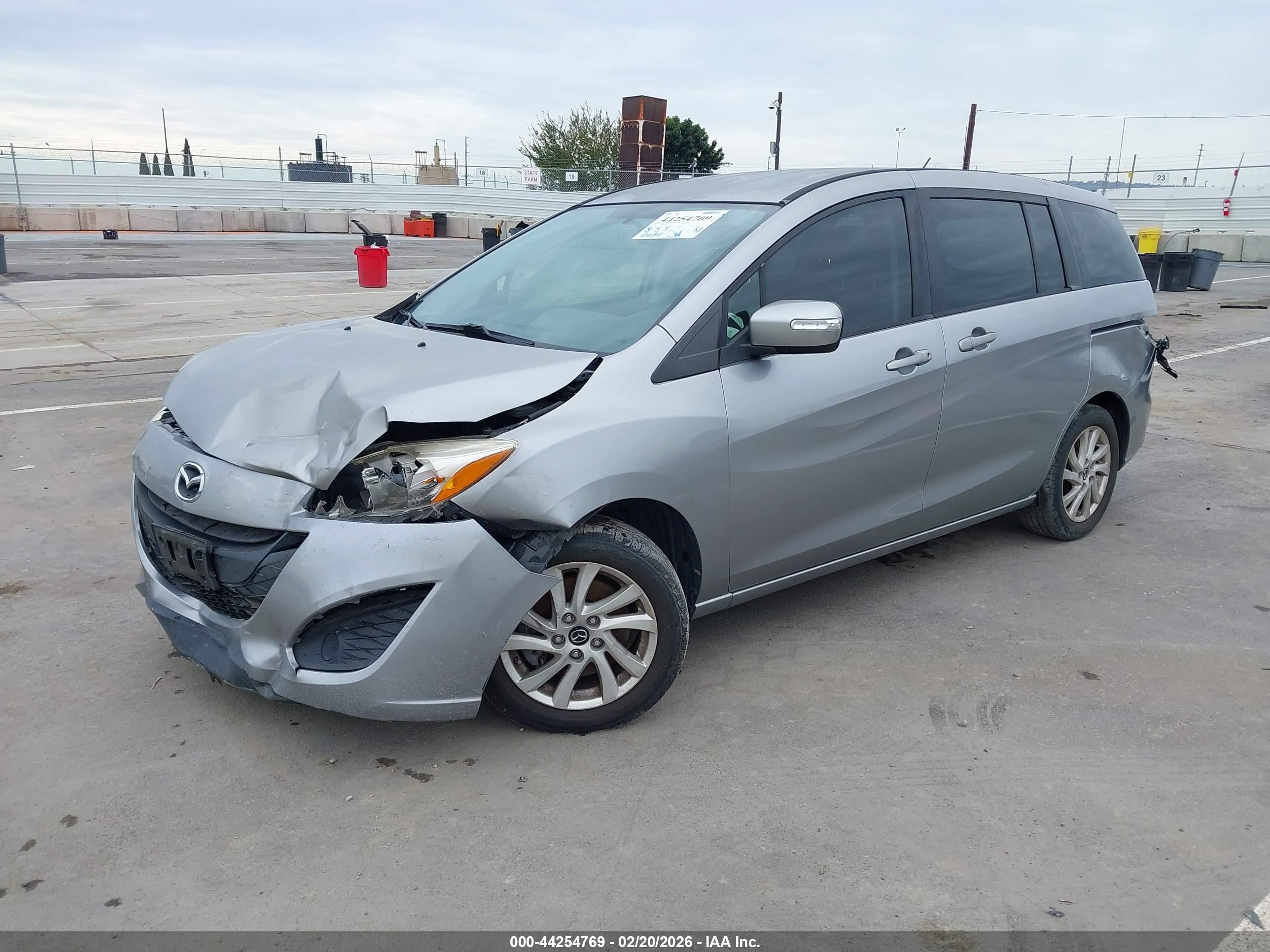 MAZDA MAZDA5 image 2