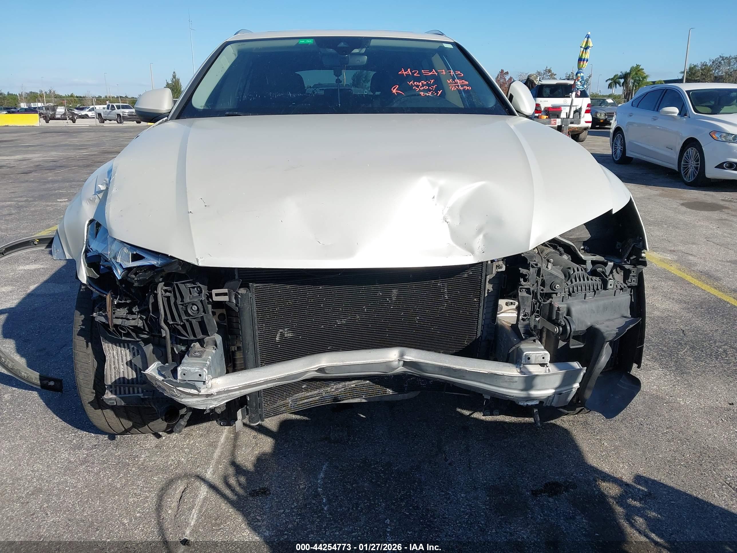 AUDI Q8 image 6