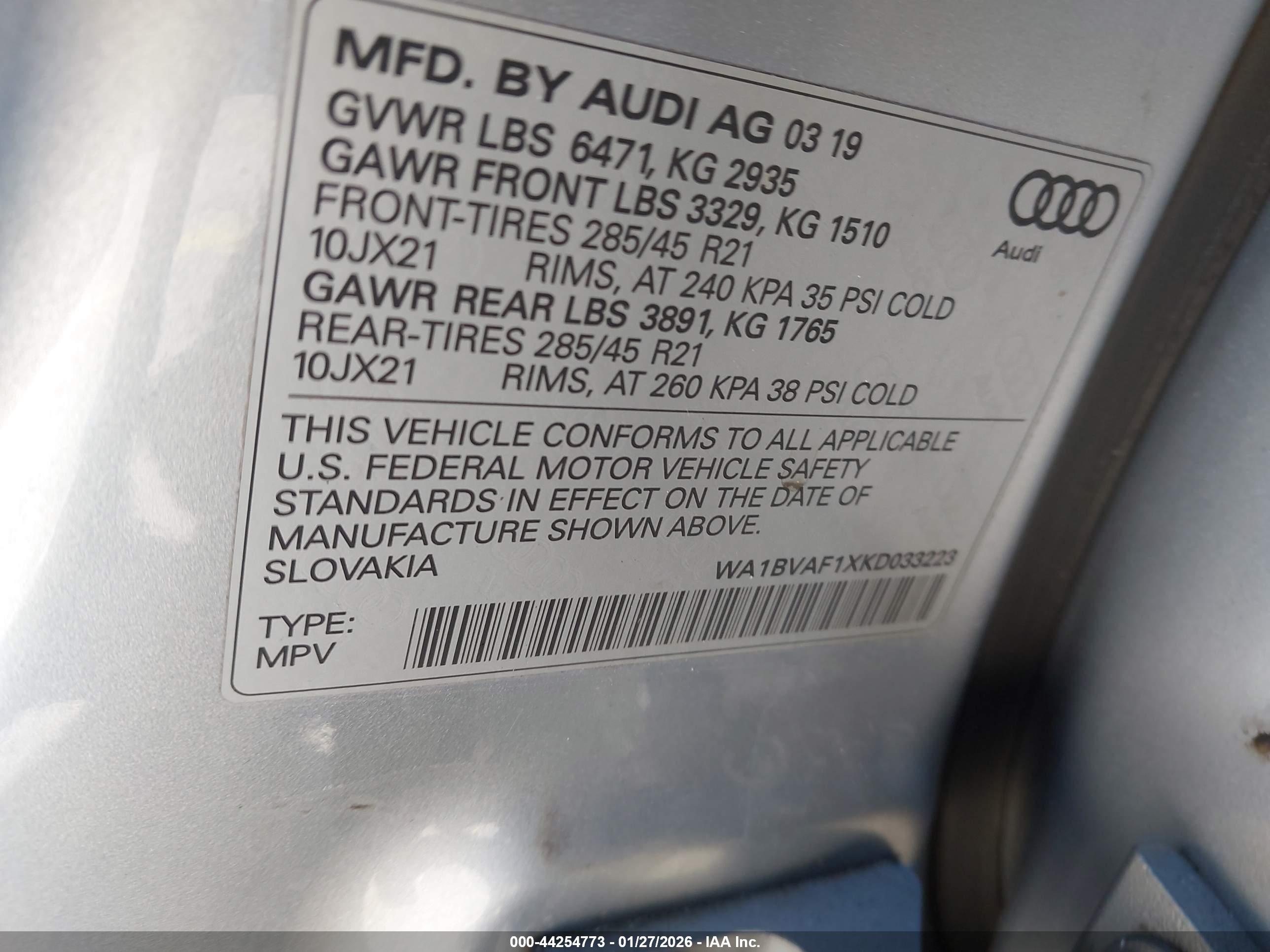AUDI Q8 image 9