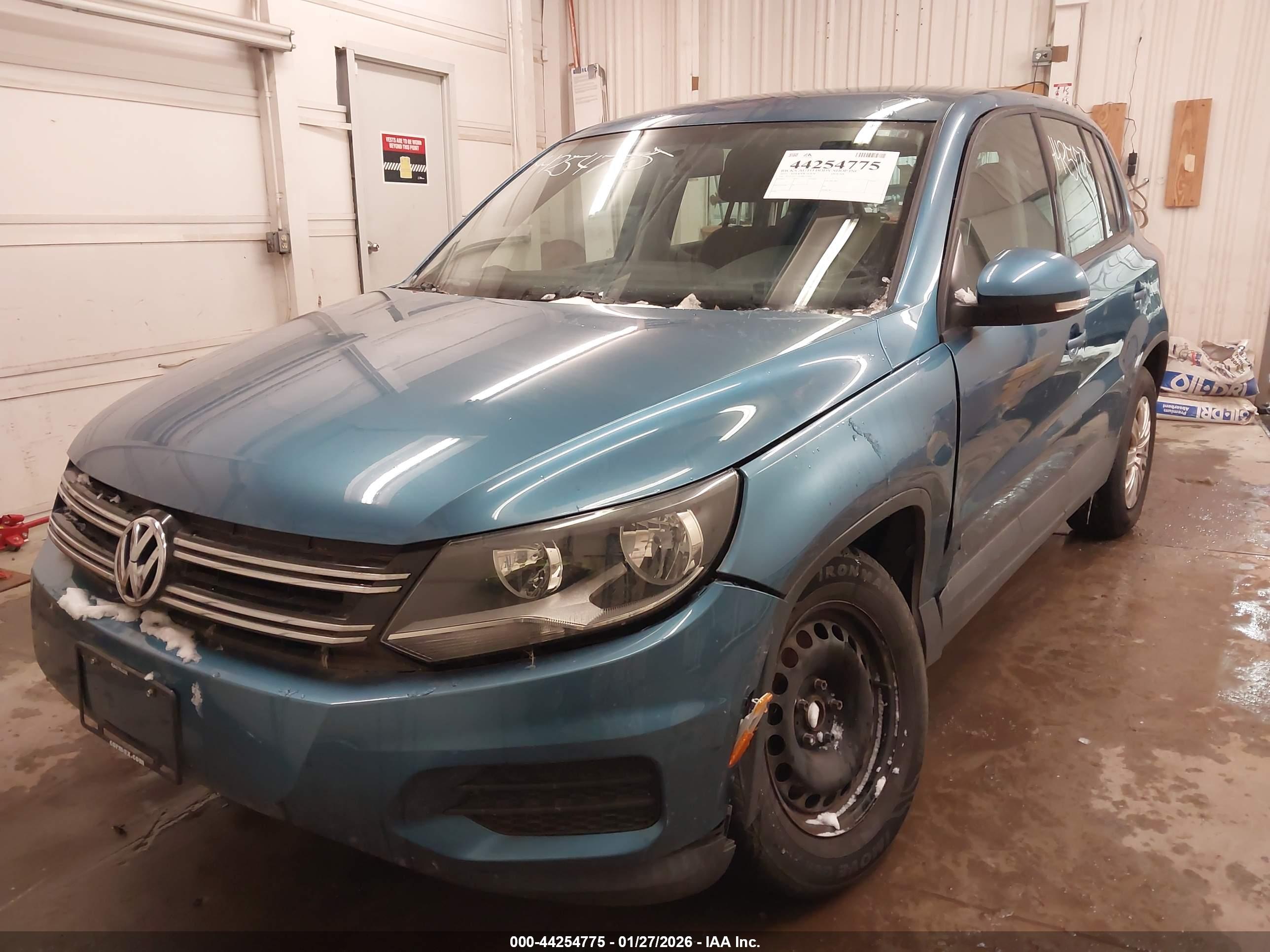 VOLKSWAGEN TIGUAN image 6
