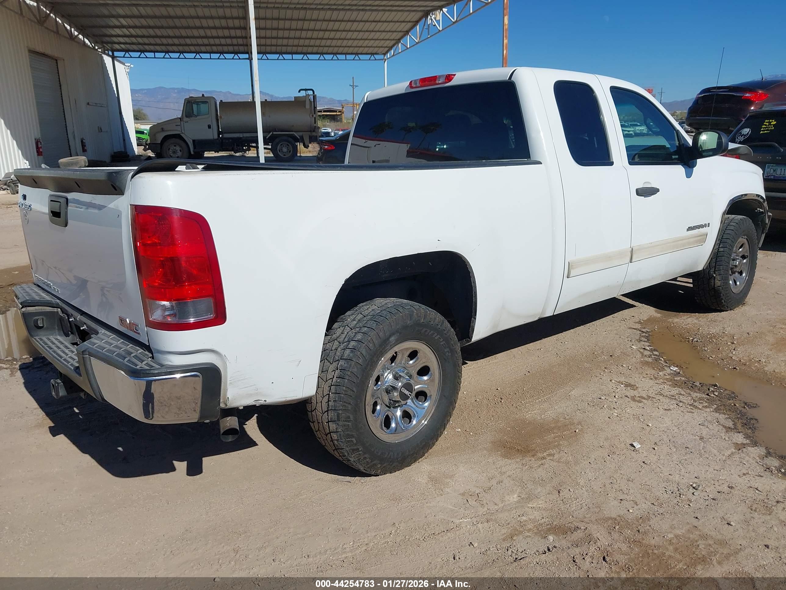 GMC SIERRA image 4
