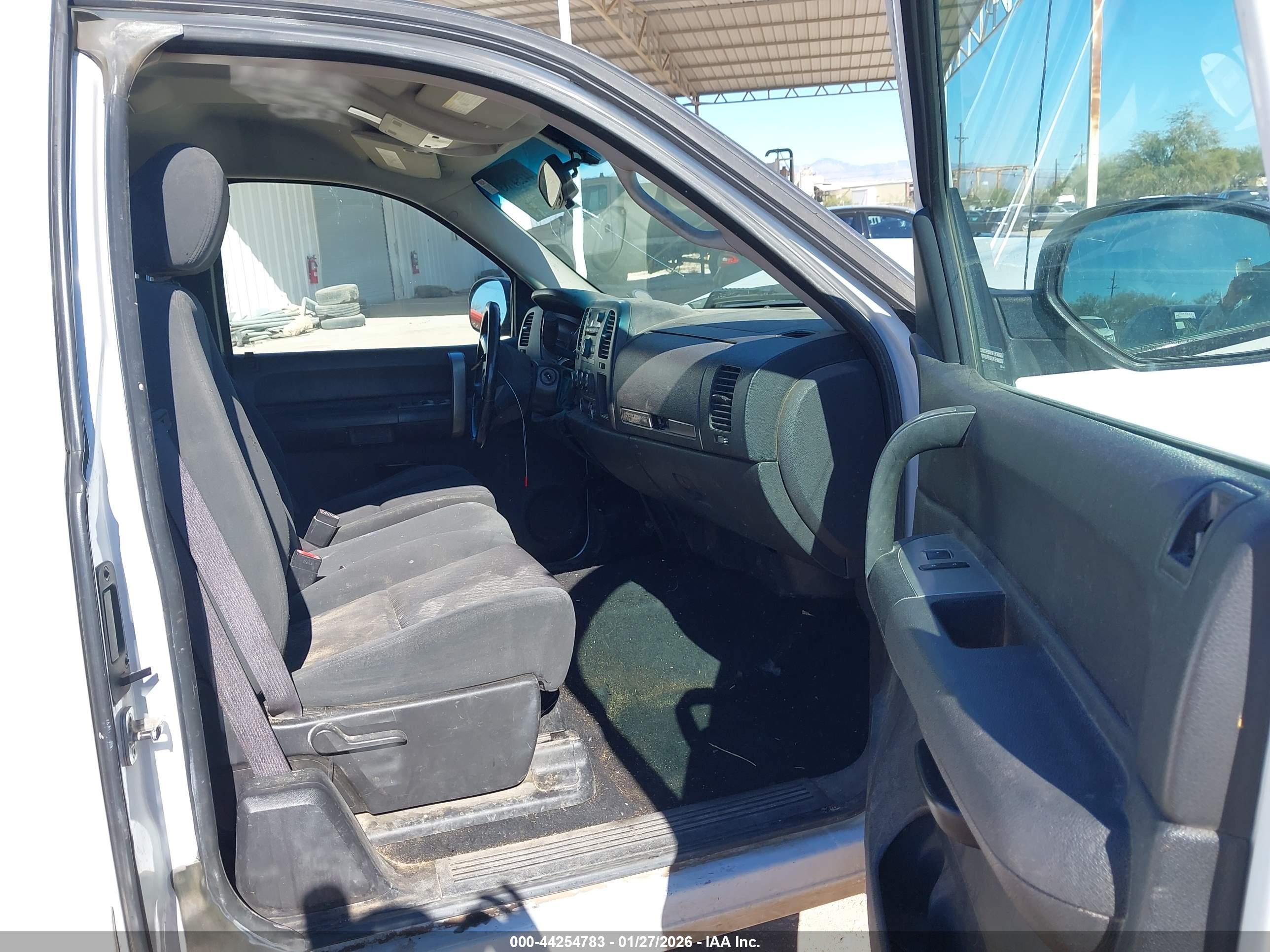GMC SIERRA image 5