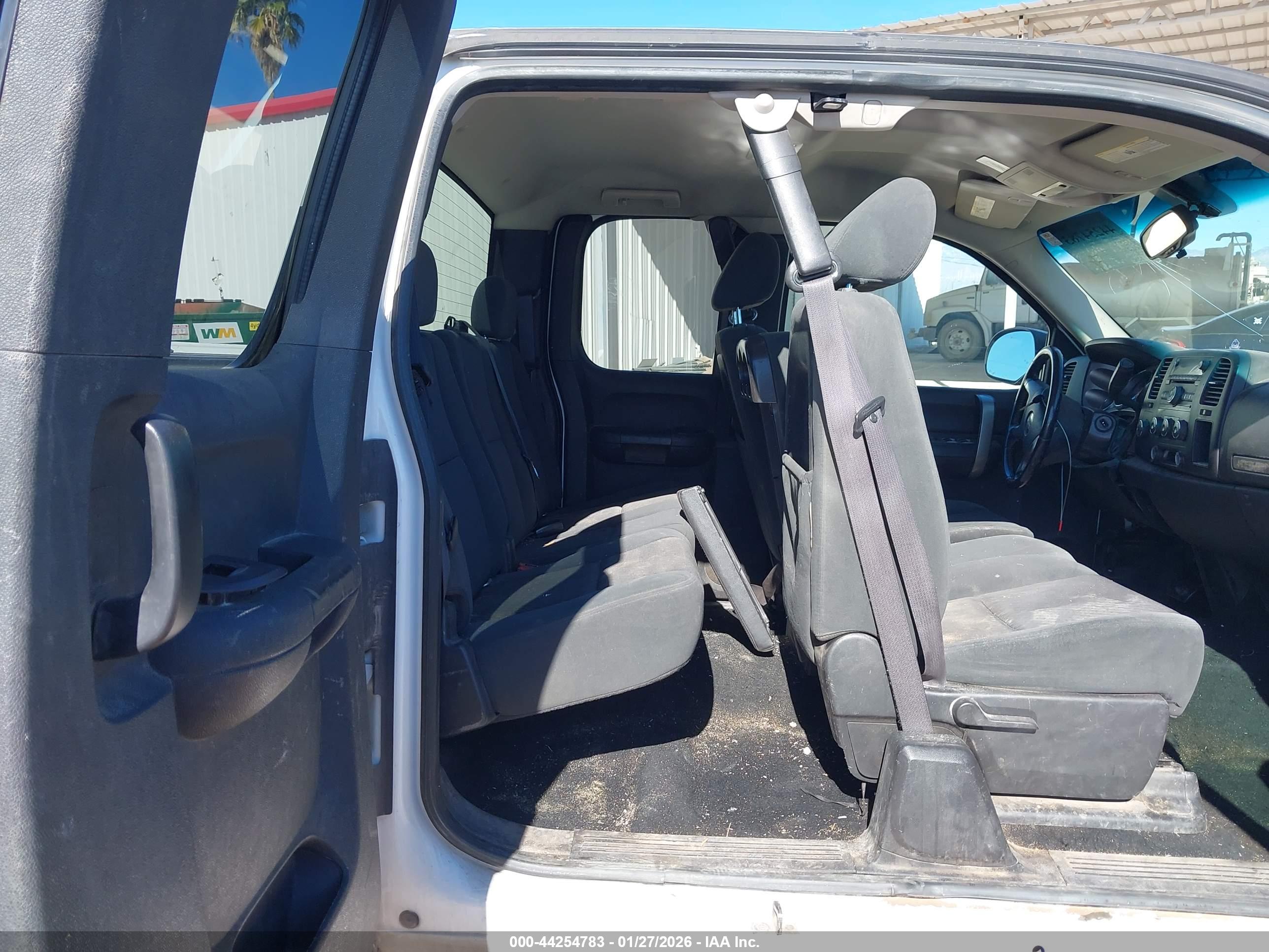 GMC SIERRA image 8