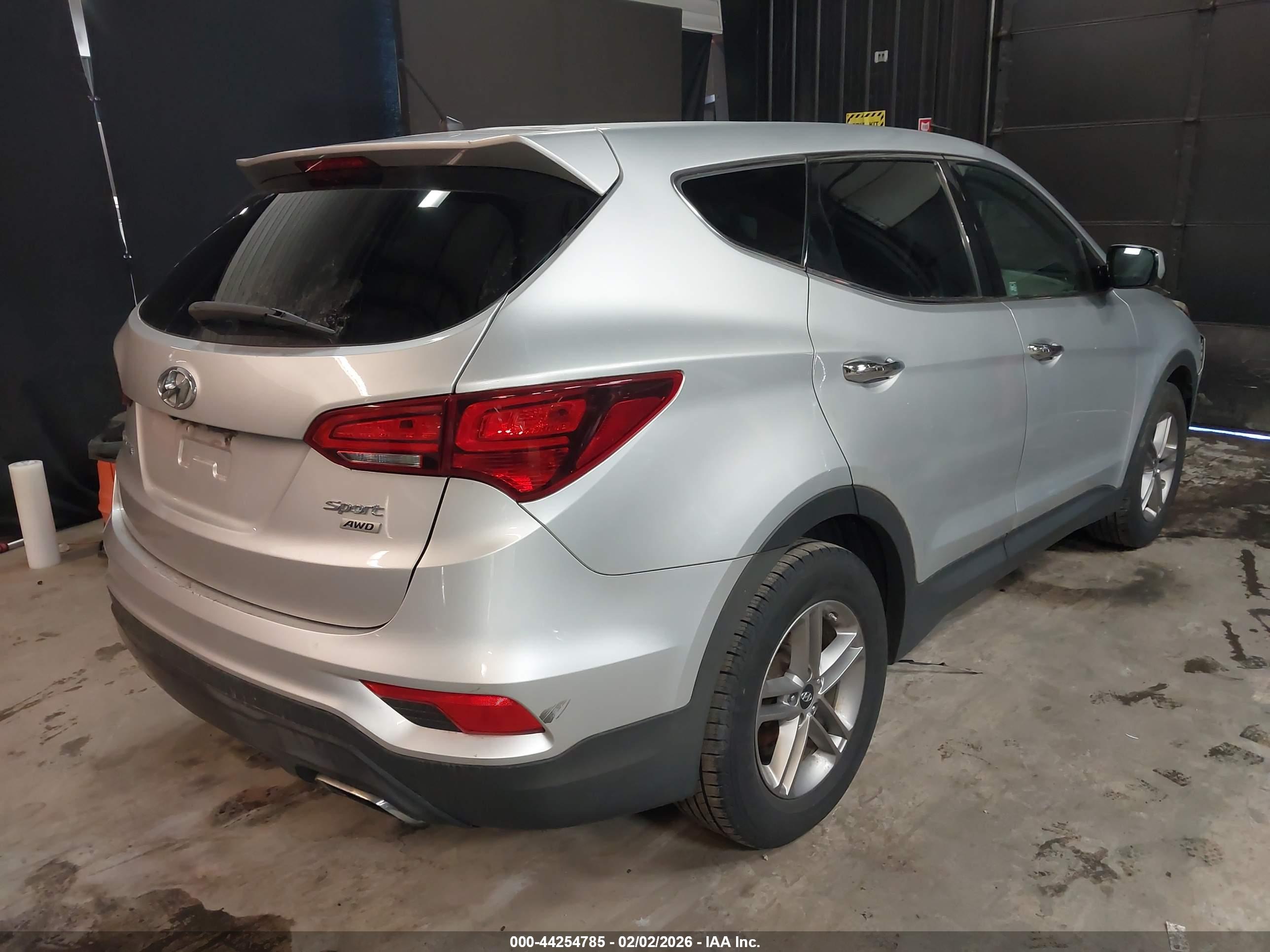 HYUNDAI SANTA image 4