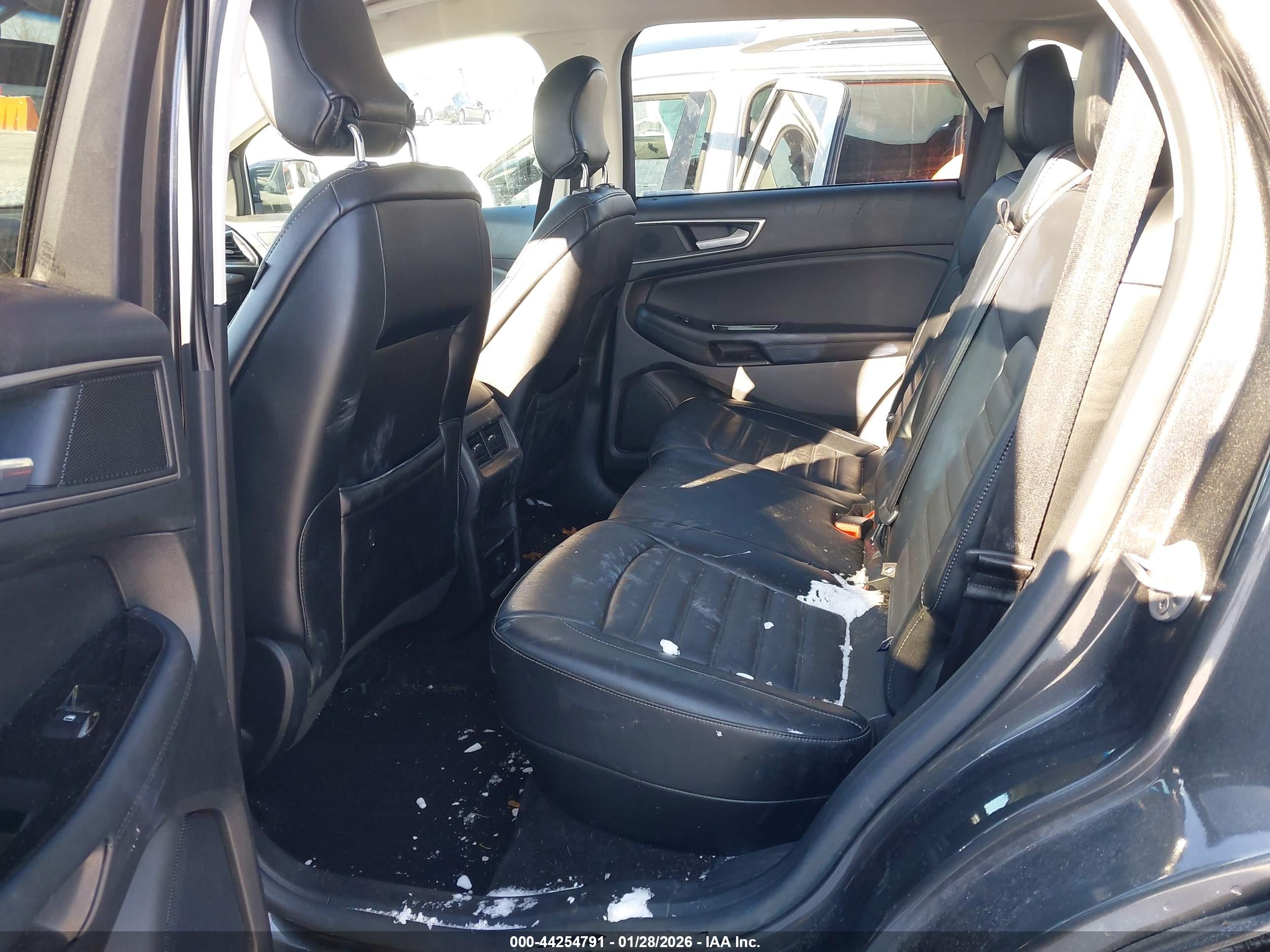 FORD EDGE image 8