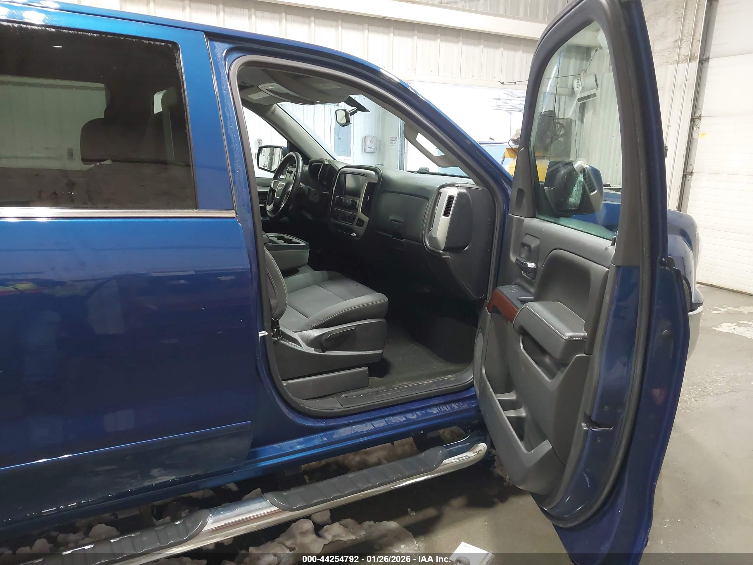 GMC SIERRA image 5