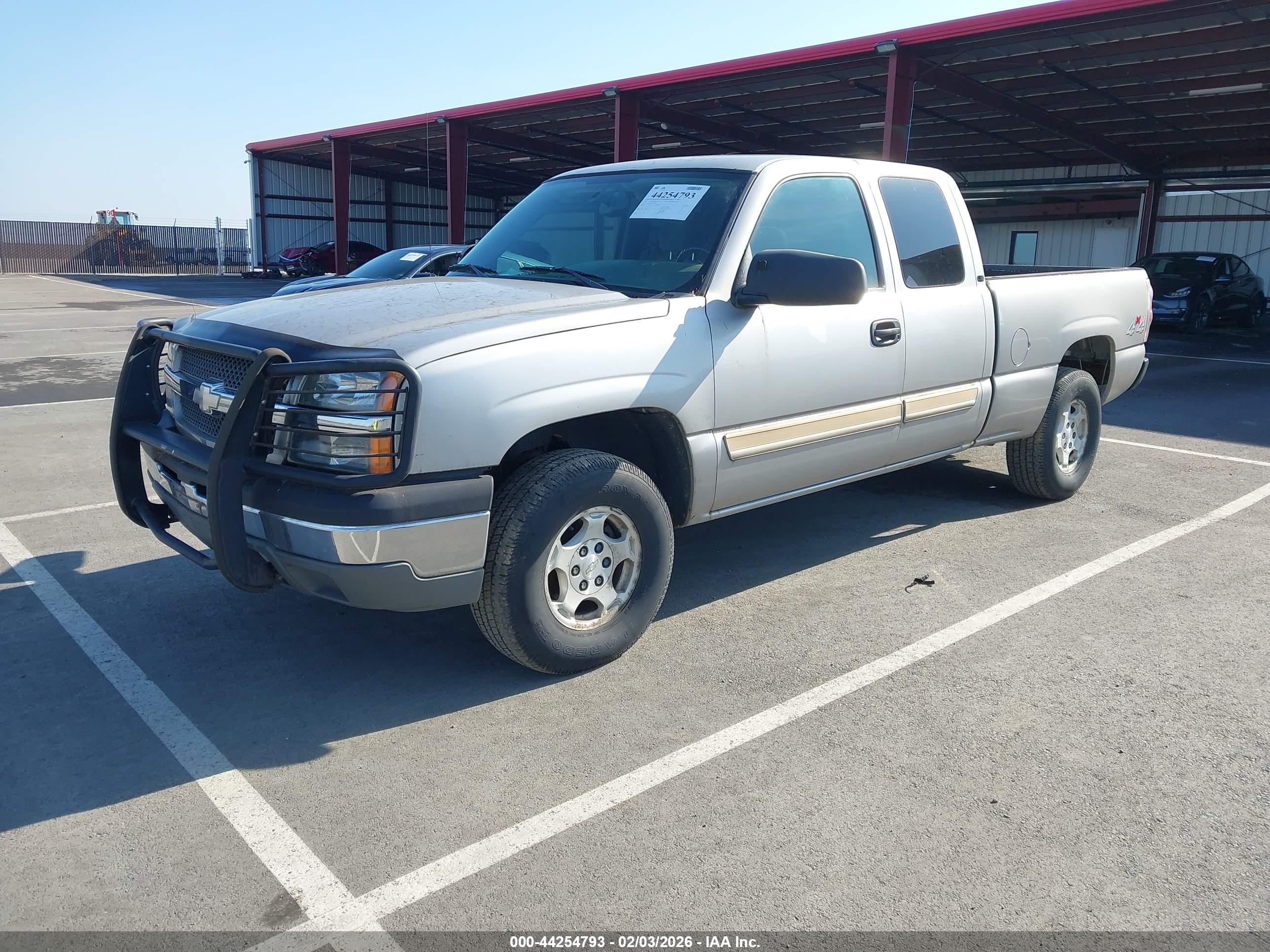 CHEVROLET SILVERADO image 2