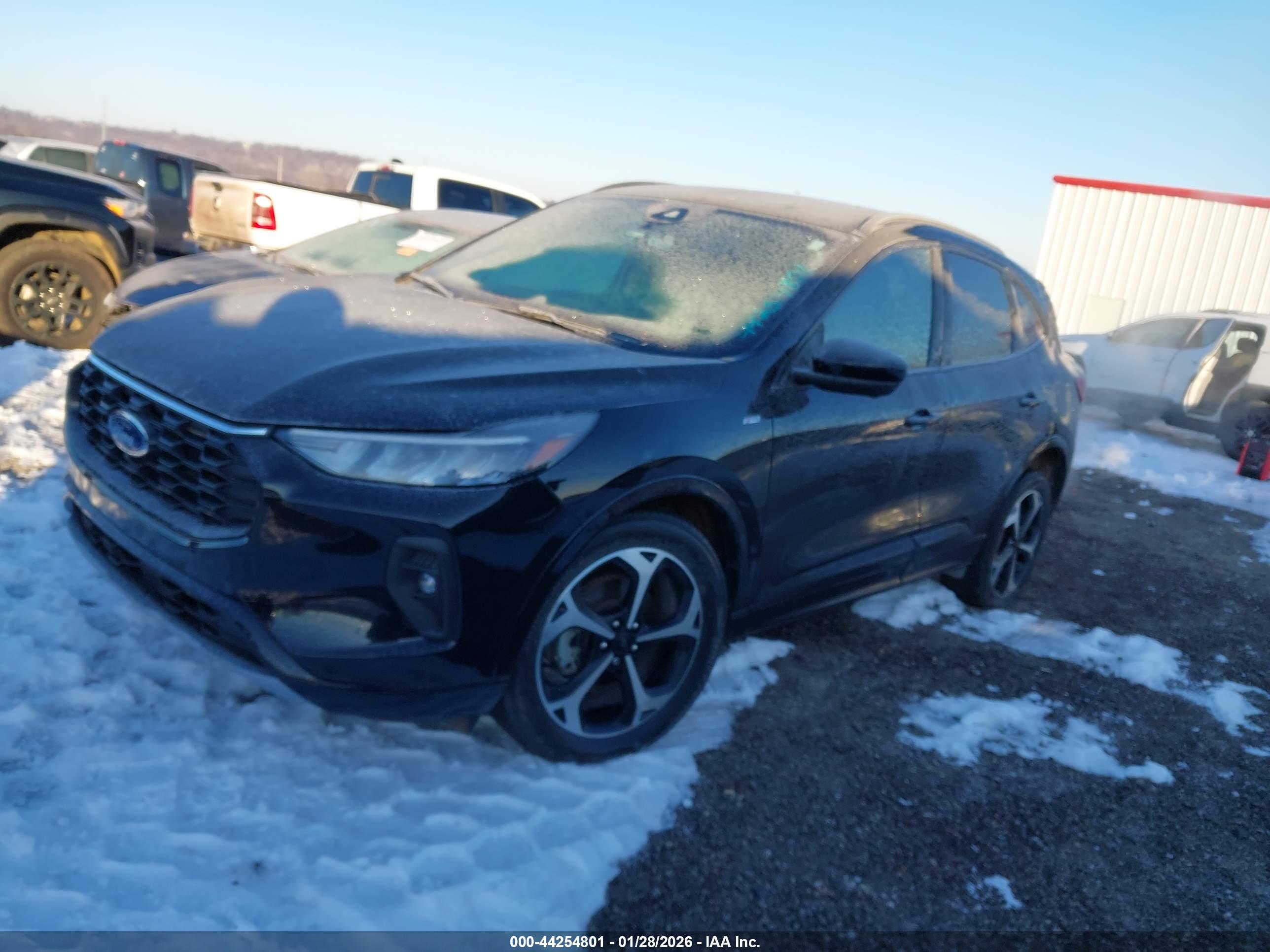 FORD ESCAPE image 2