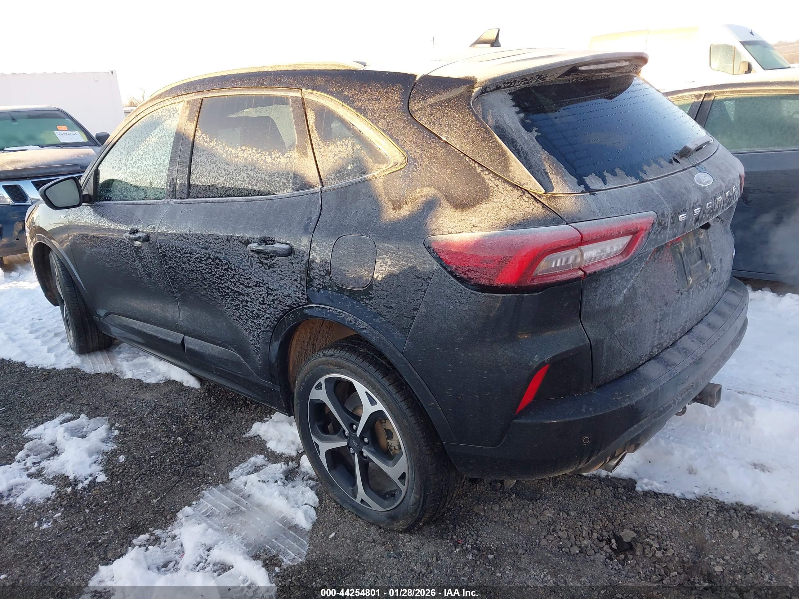 FORD ESCAPE image 3
