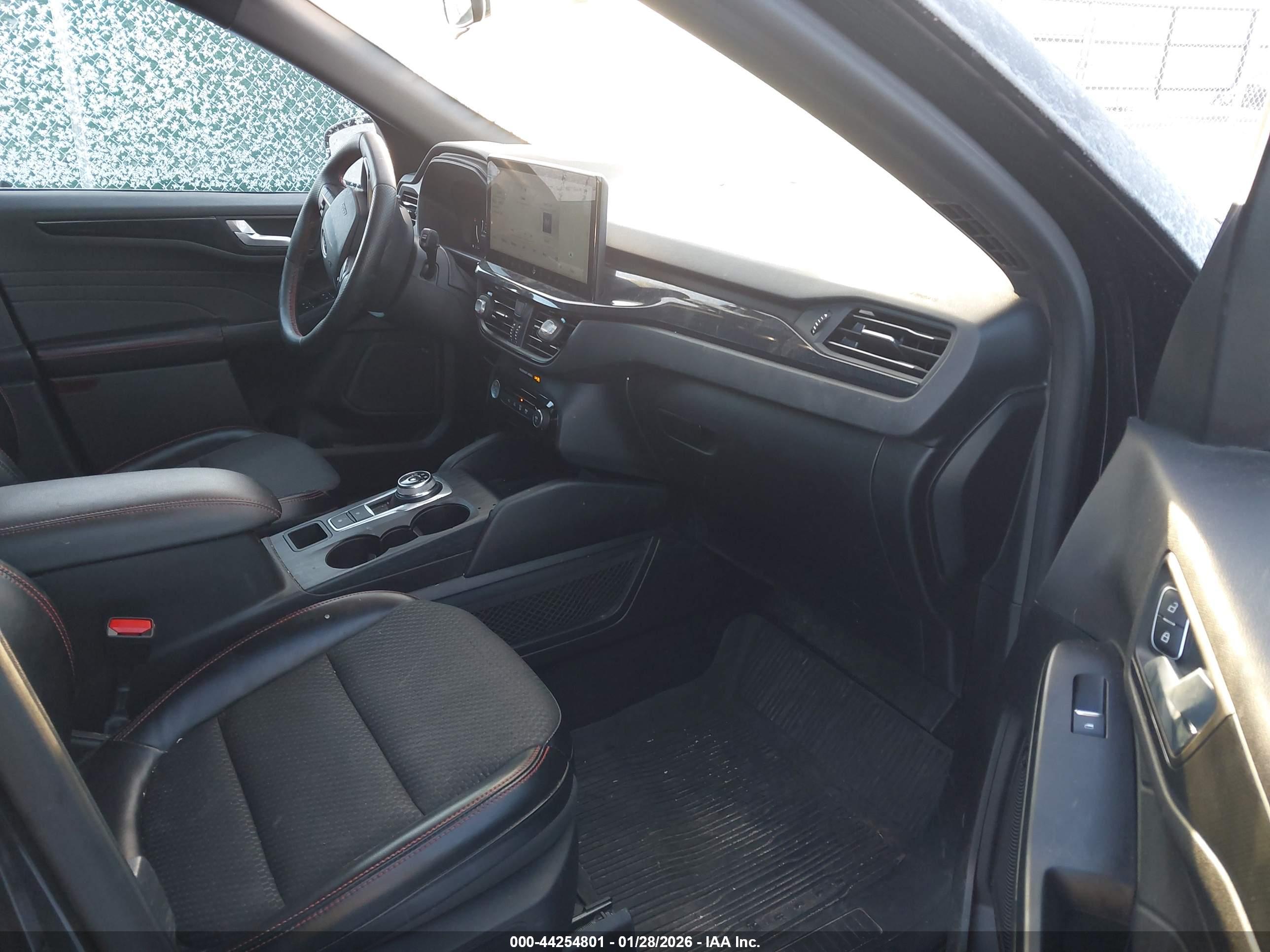 FORD ESCAPE image 5