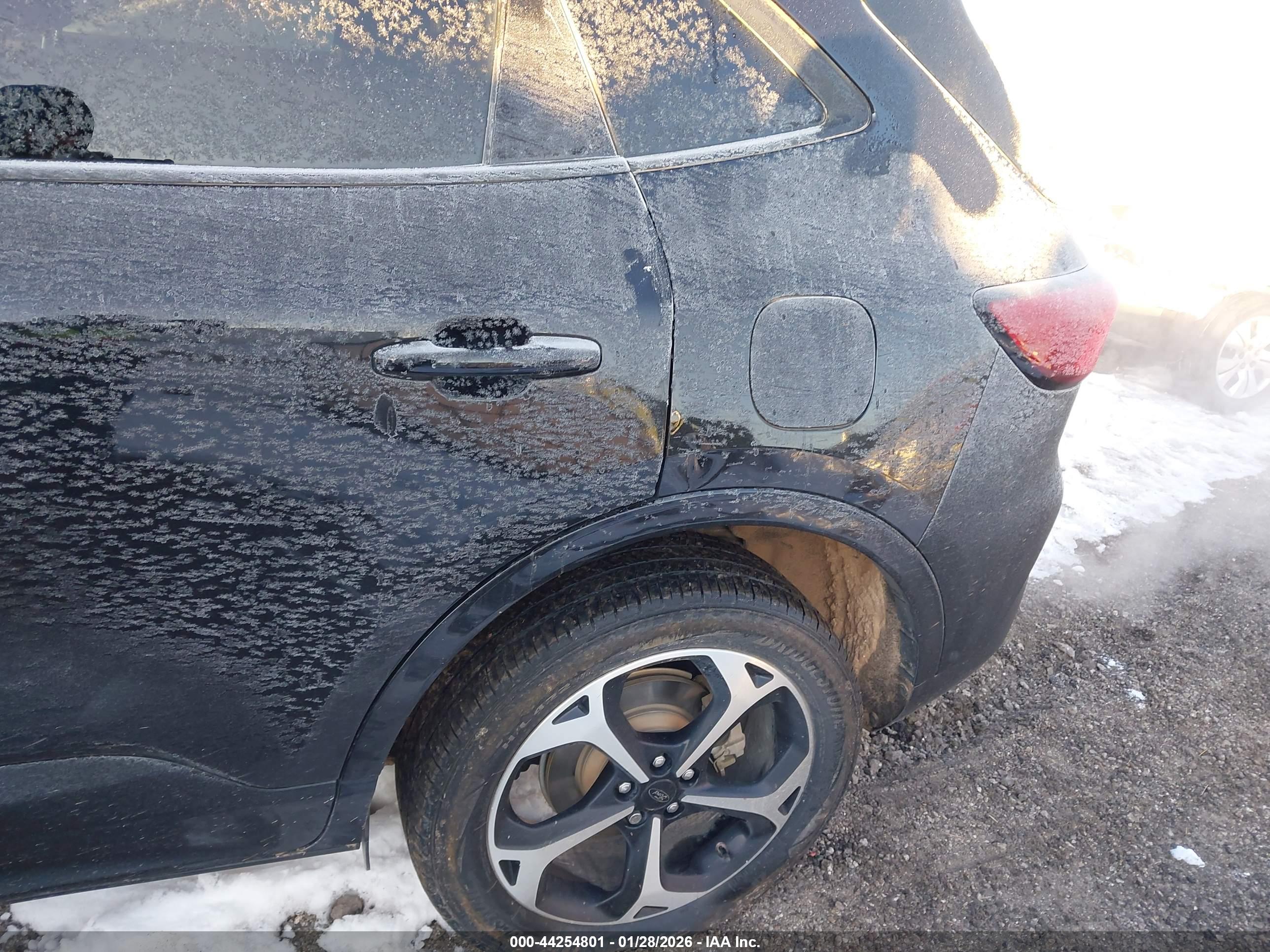 FORD ESCAPE image 6