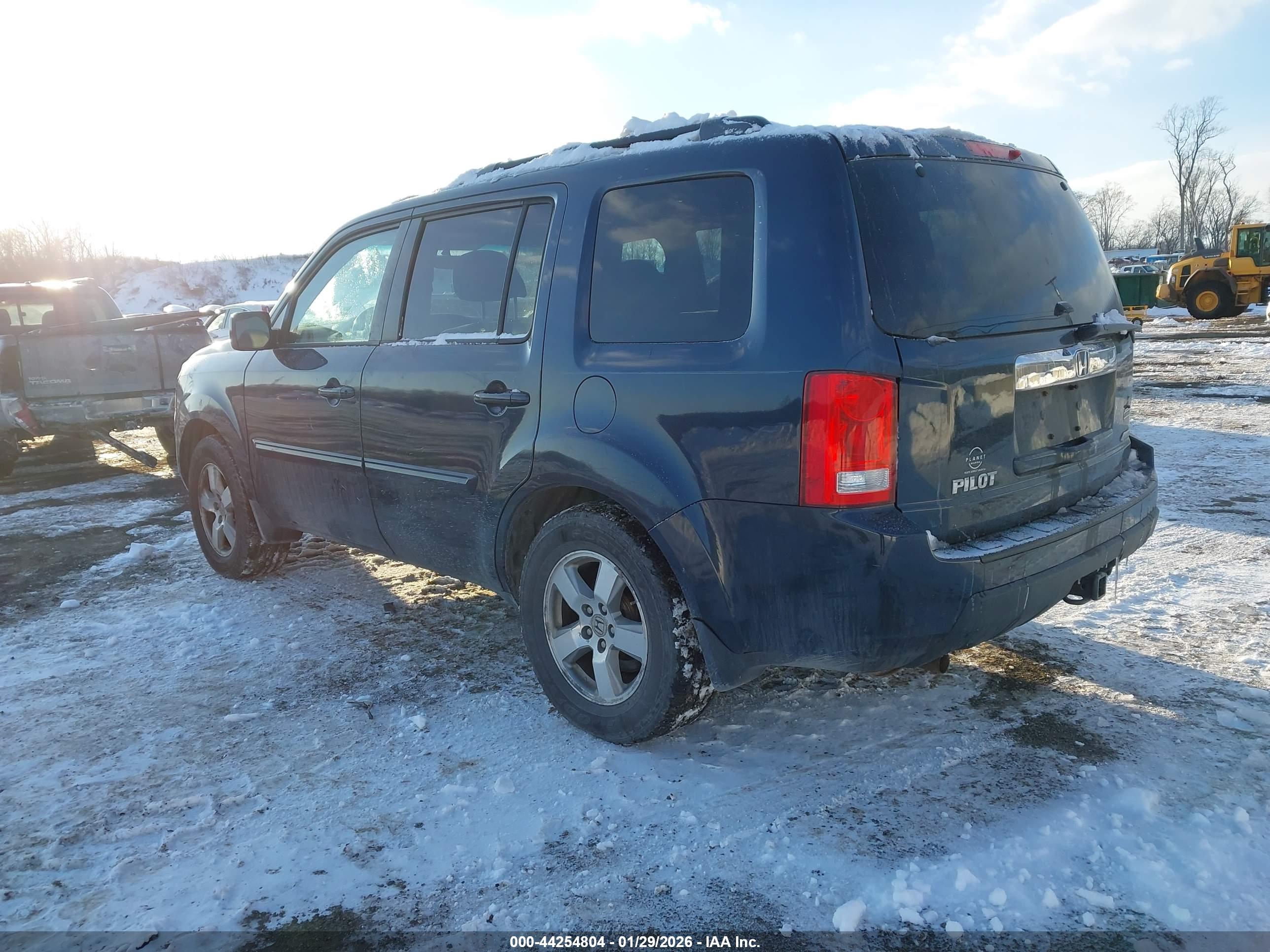 HONDA PILOT image 3