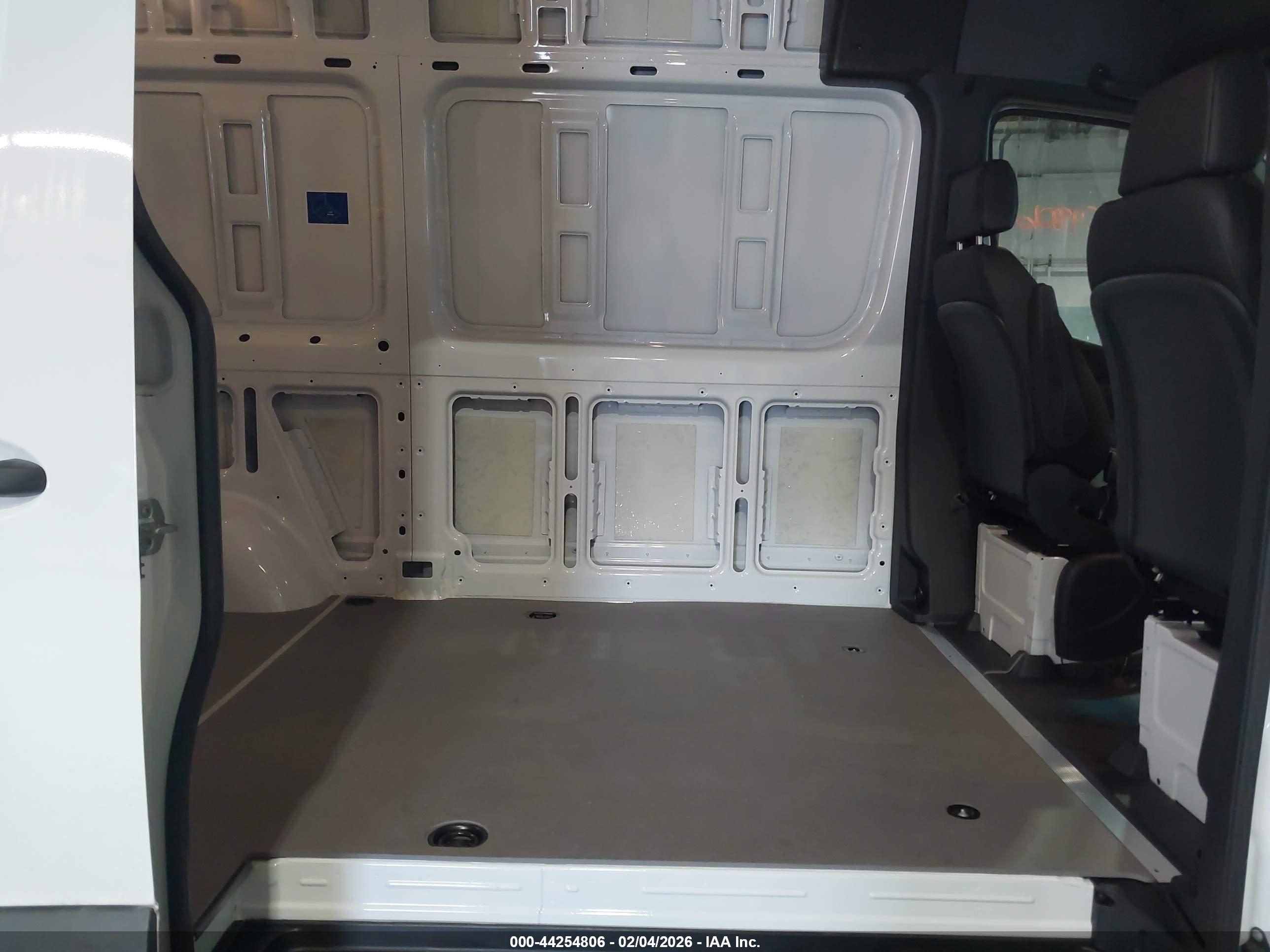 MERCEDES-BENZ SPRINTER image 8