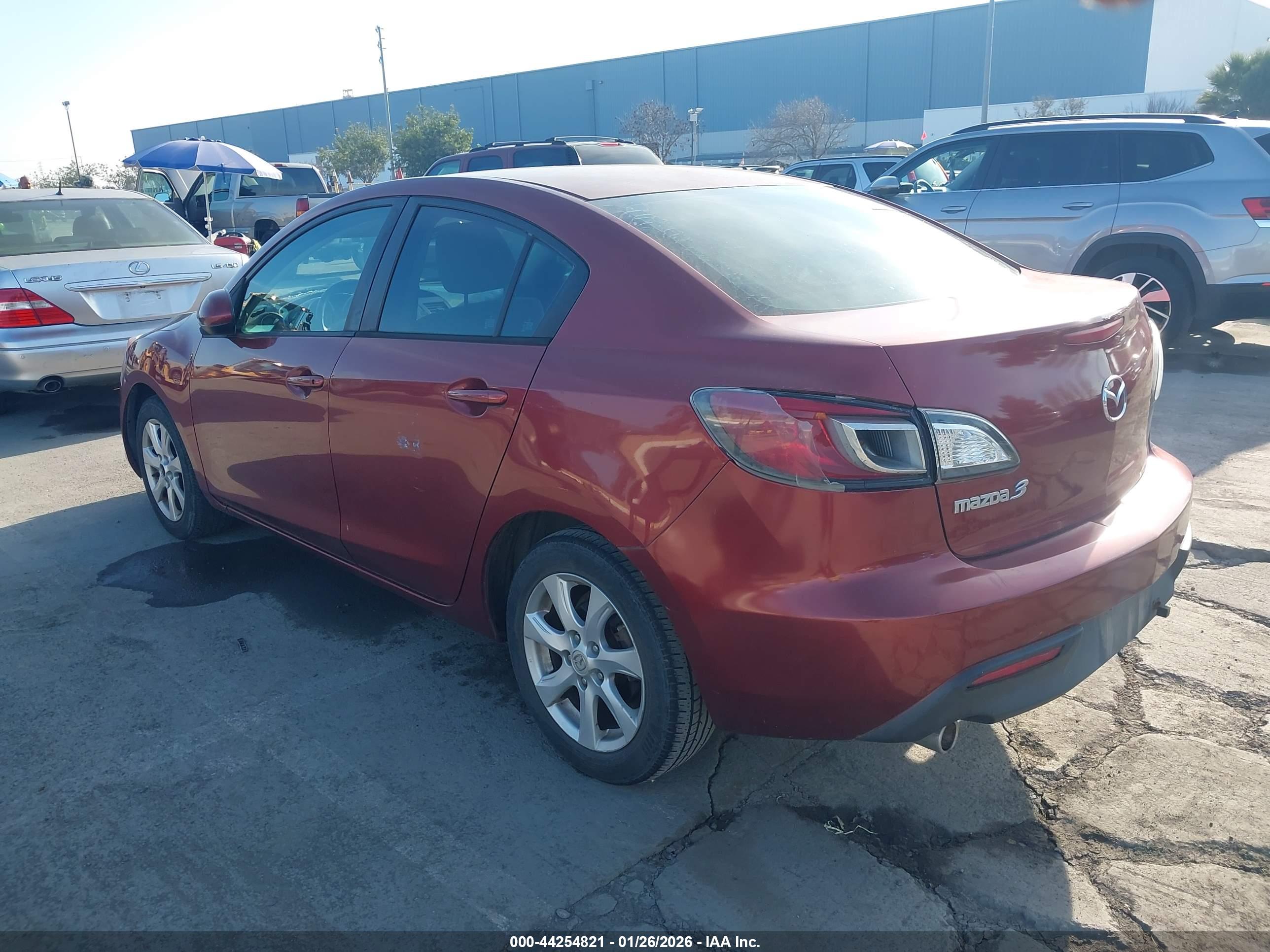 MAZDA MAZDA3 image 3