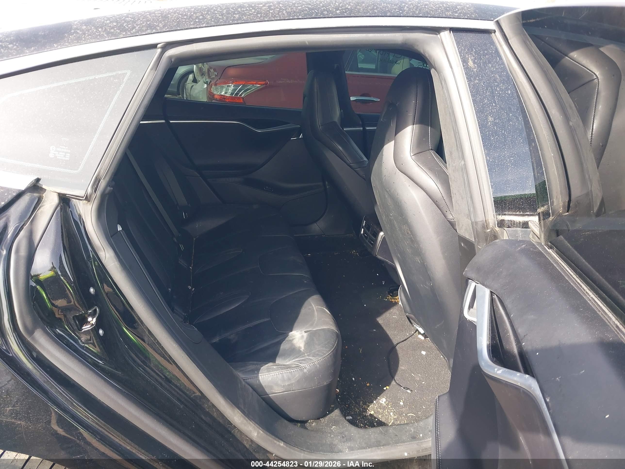 TESLA MODEL image 8