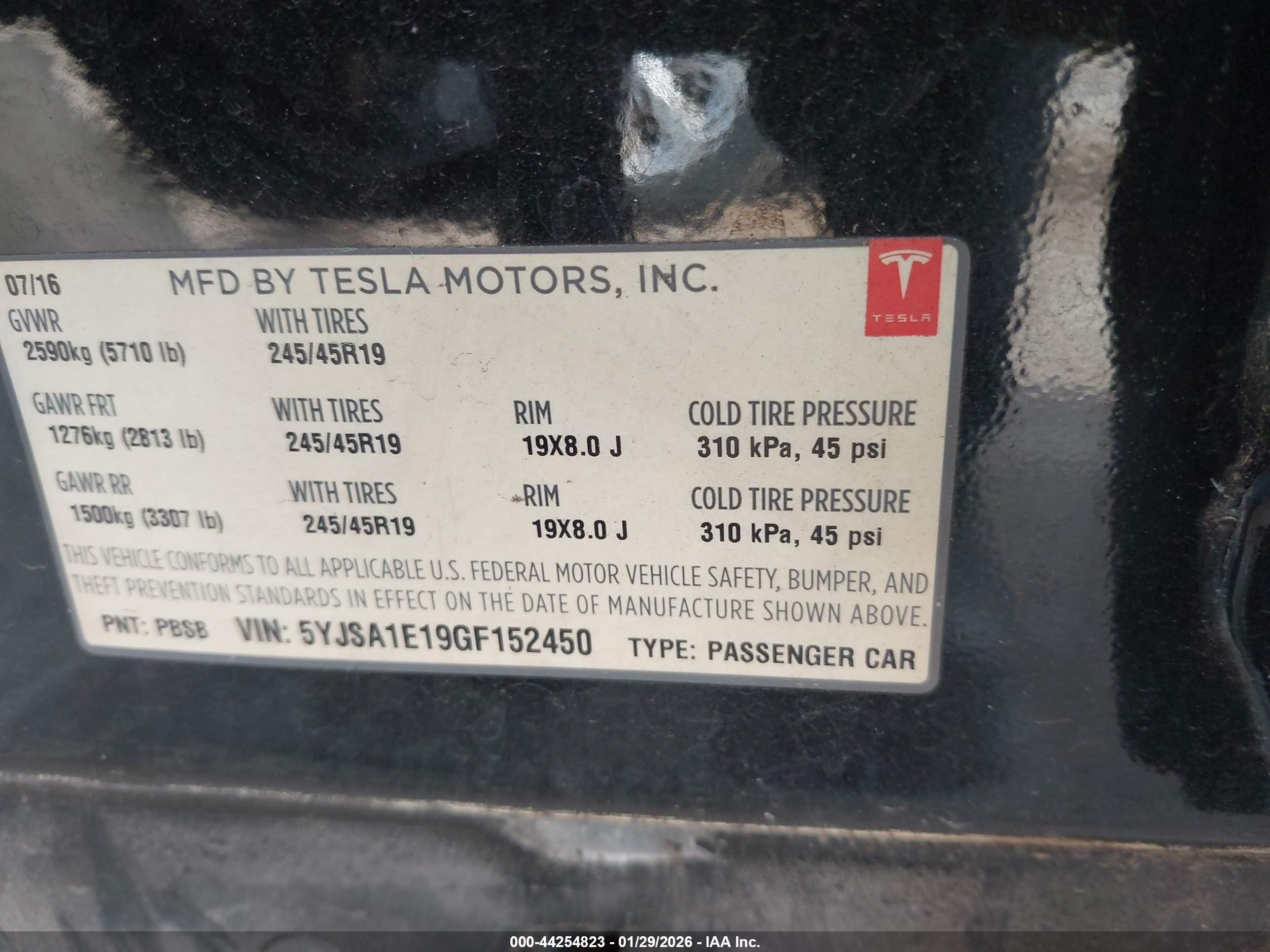 TESLA MODEL image 9
