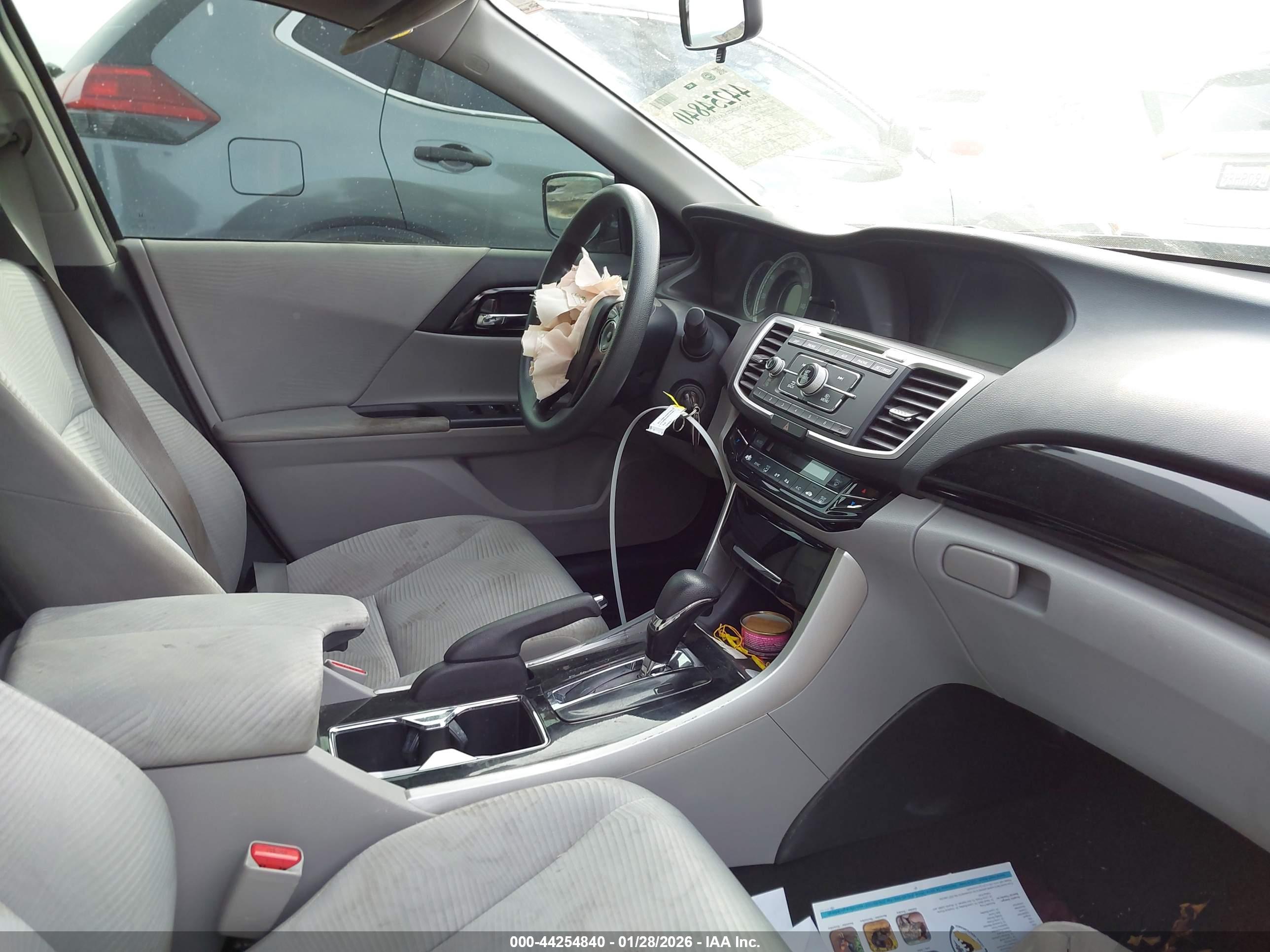 HONDA ACCORD image 5