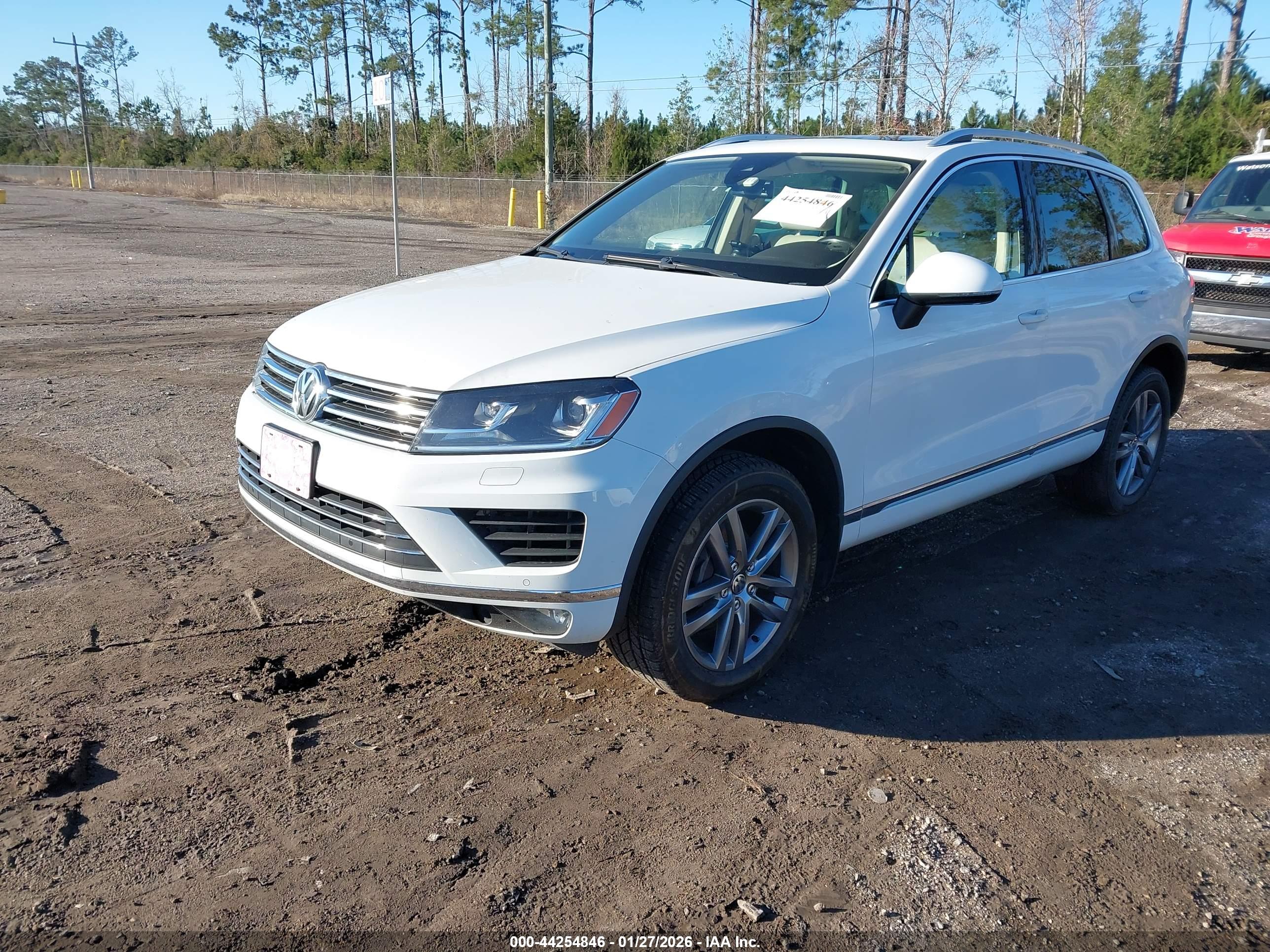 VOLKSWAGEN TOUAREG image 2