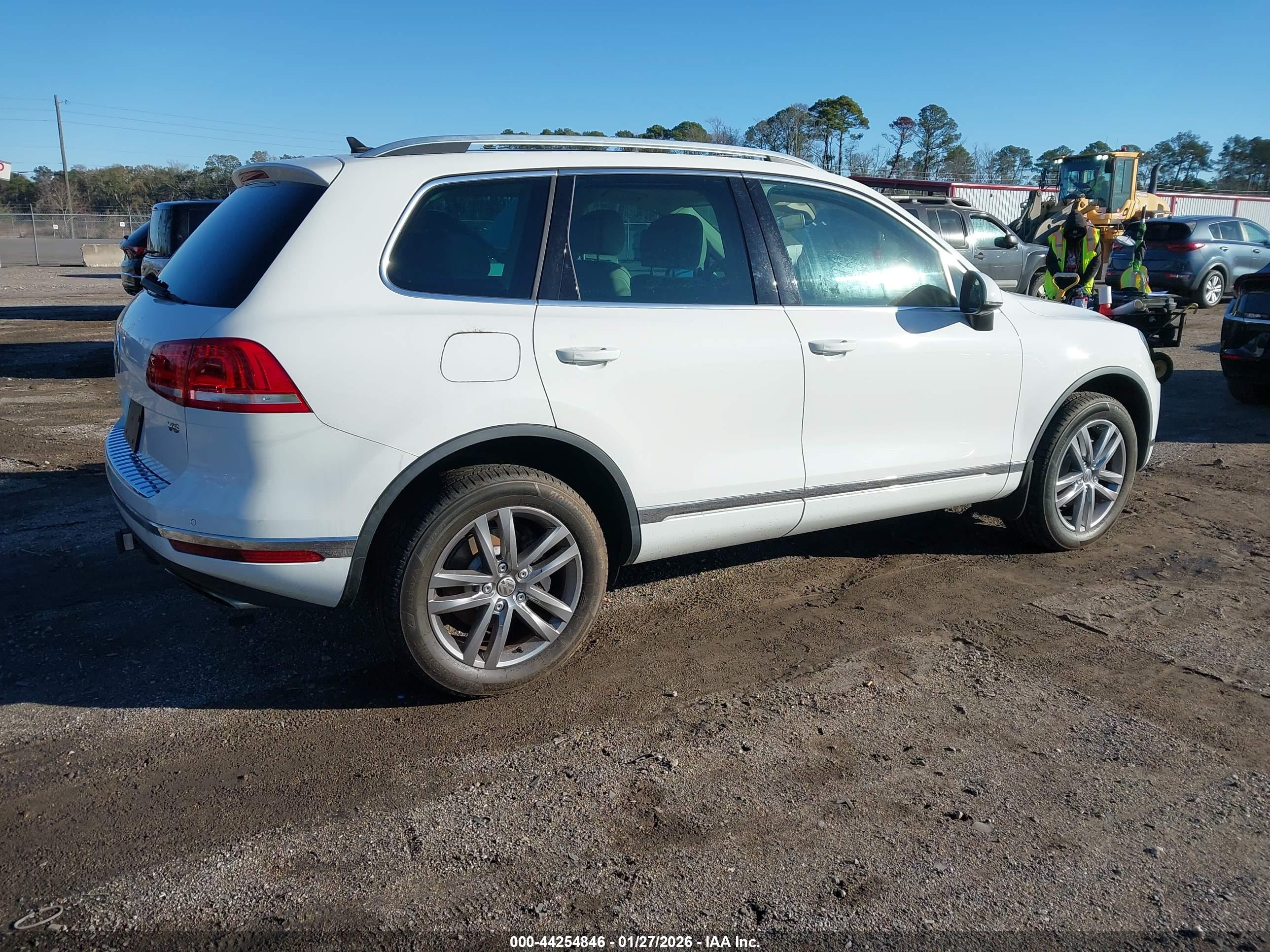 VOLKSWAGEN TOUAREG image 4